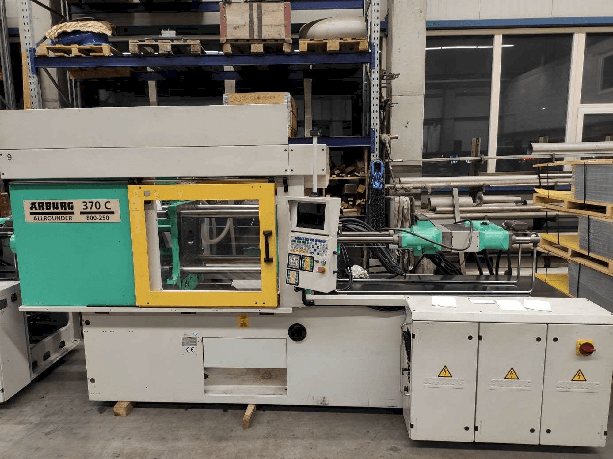 Вид станка Arburg 370C-800-250 спереди