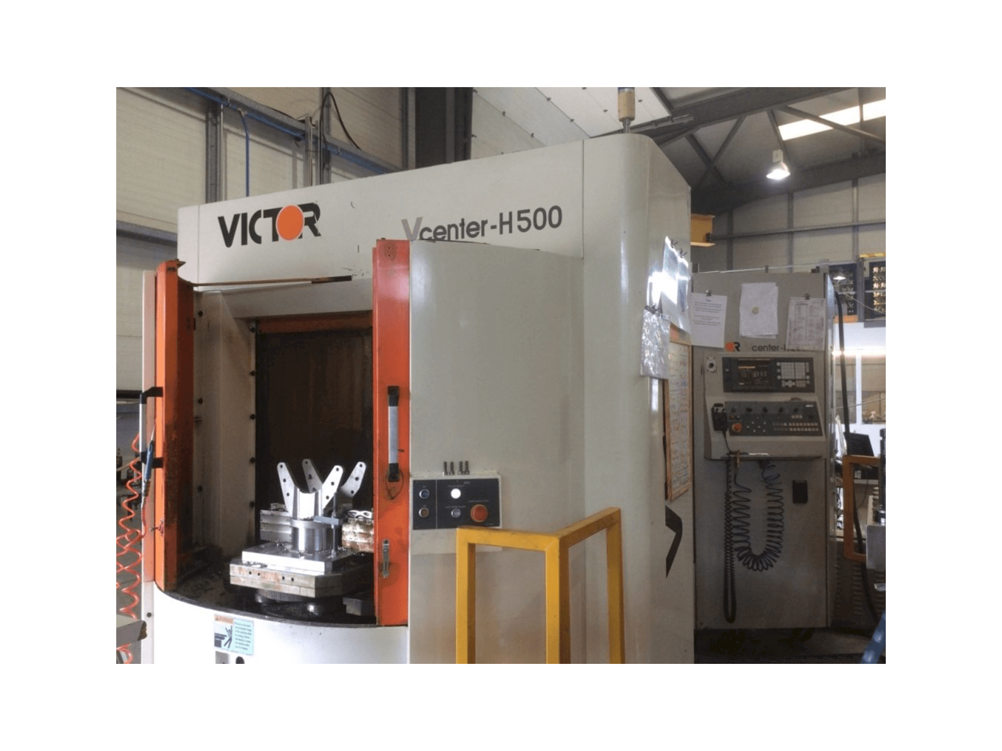 Front view of Victor H 500 machine