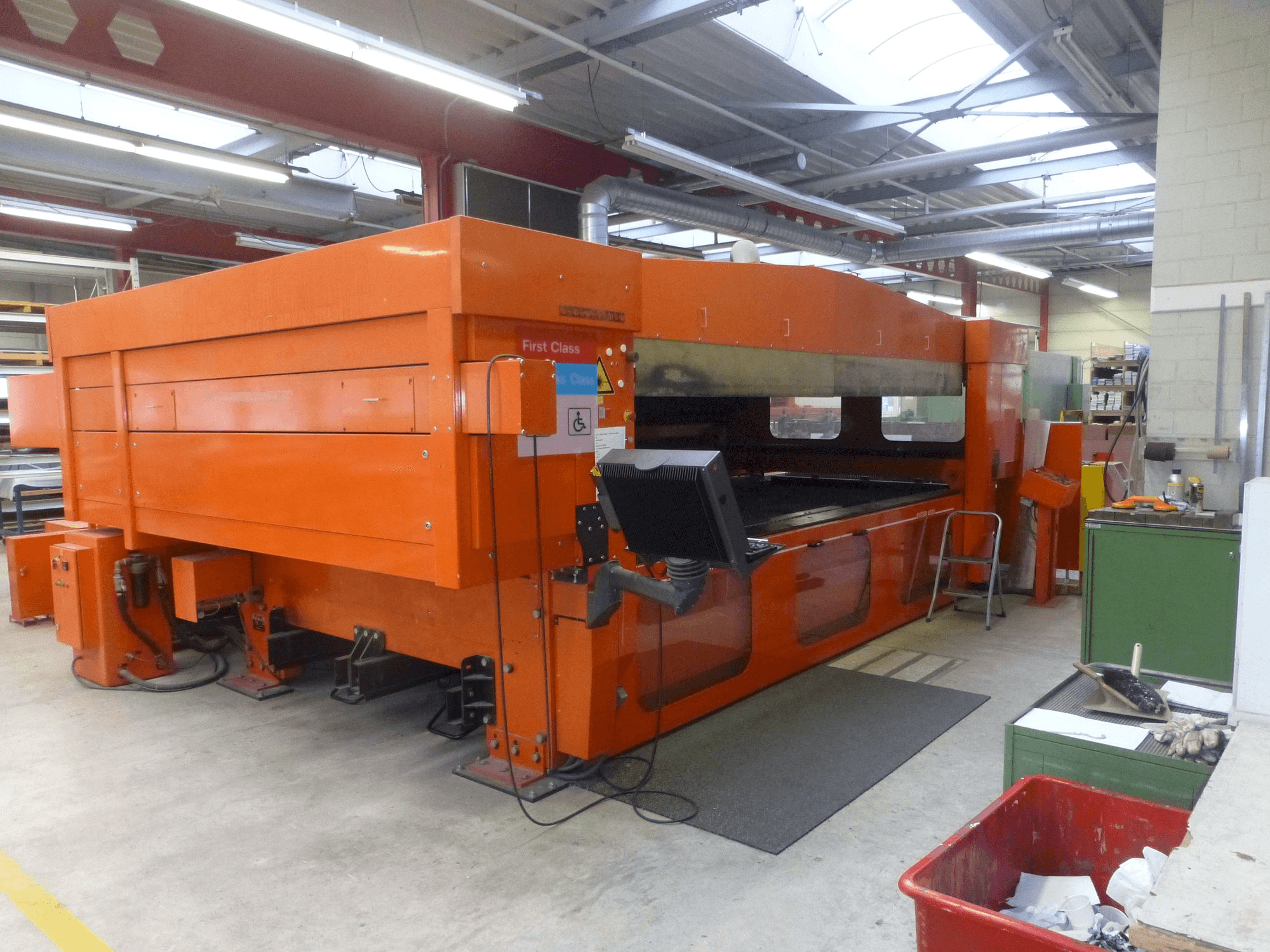 Вид станка Bystronic BYSTAR 4020 спереди