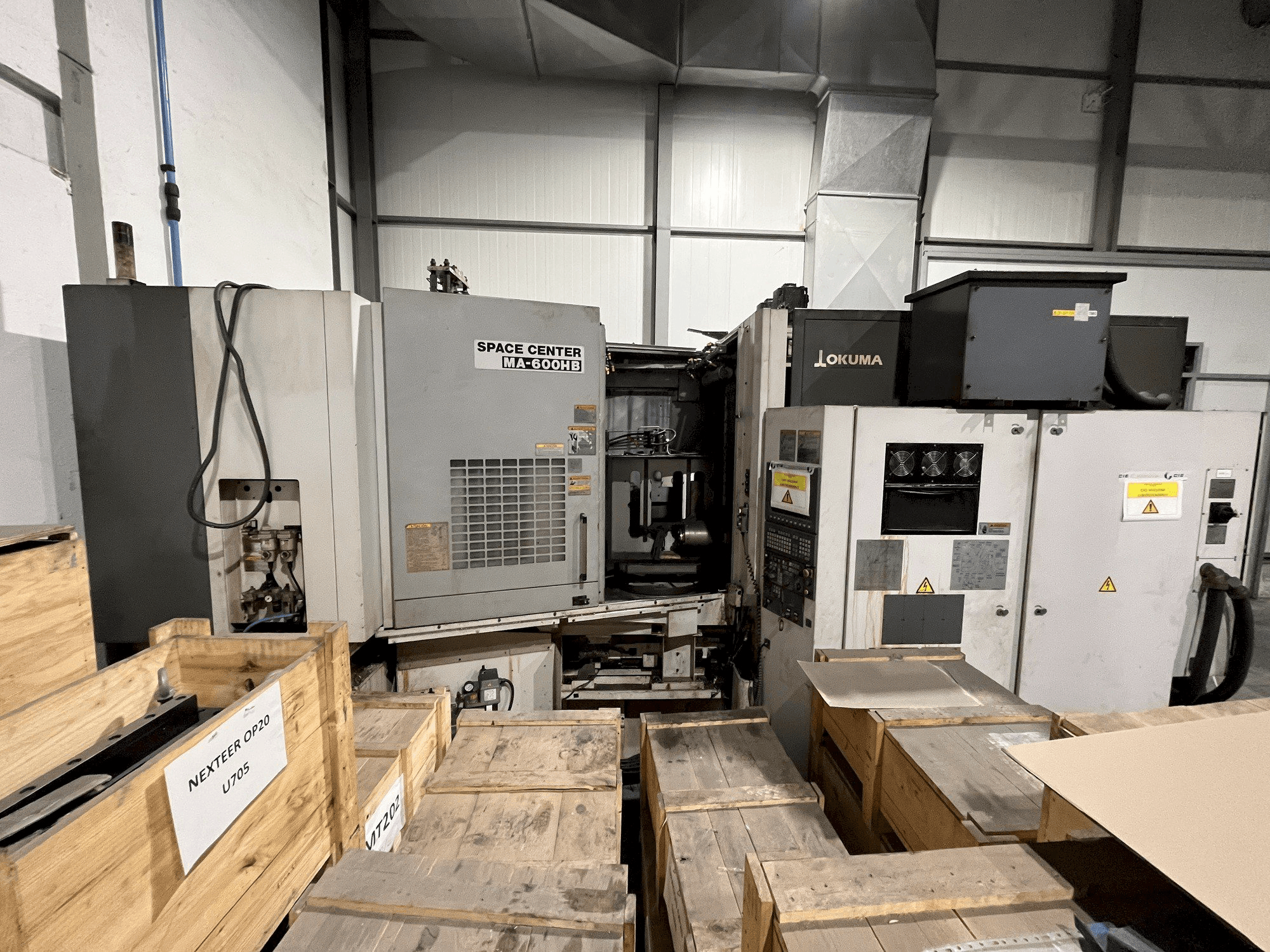 Вид станка Okuma MA-600HB спереди