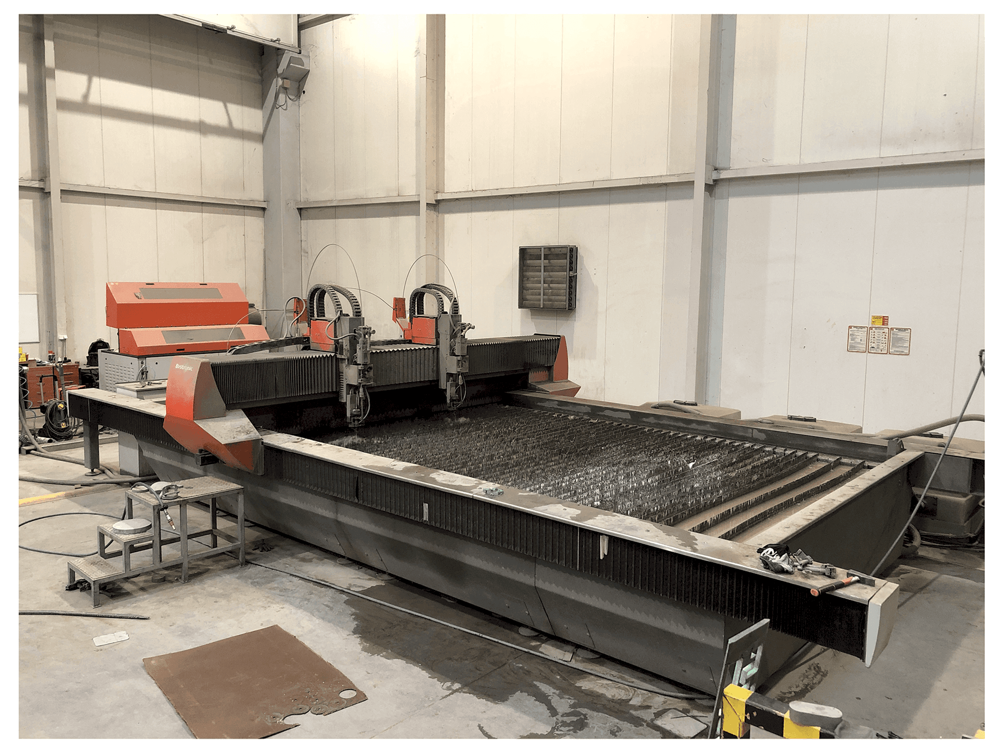 Вид станка Bystronic ByJet Flex 6030 спереди