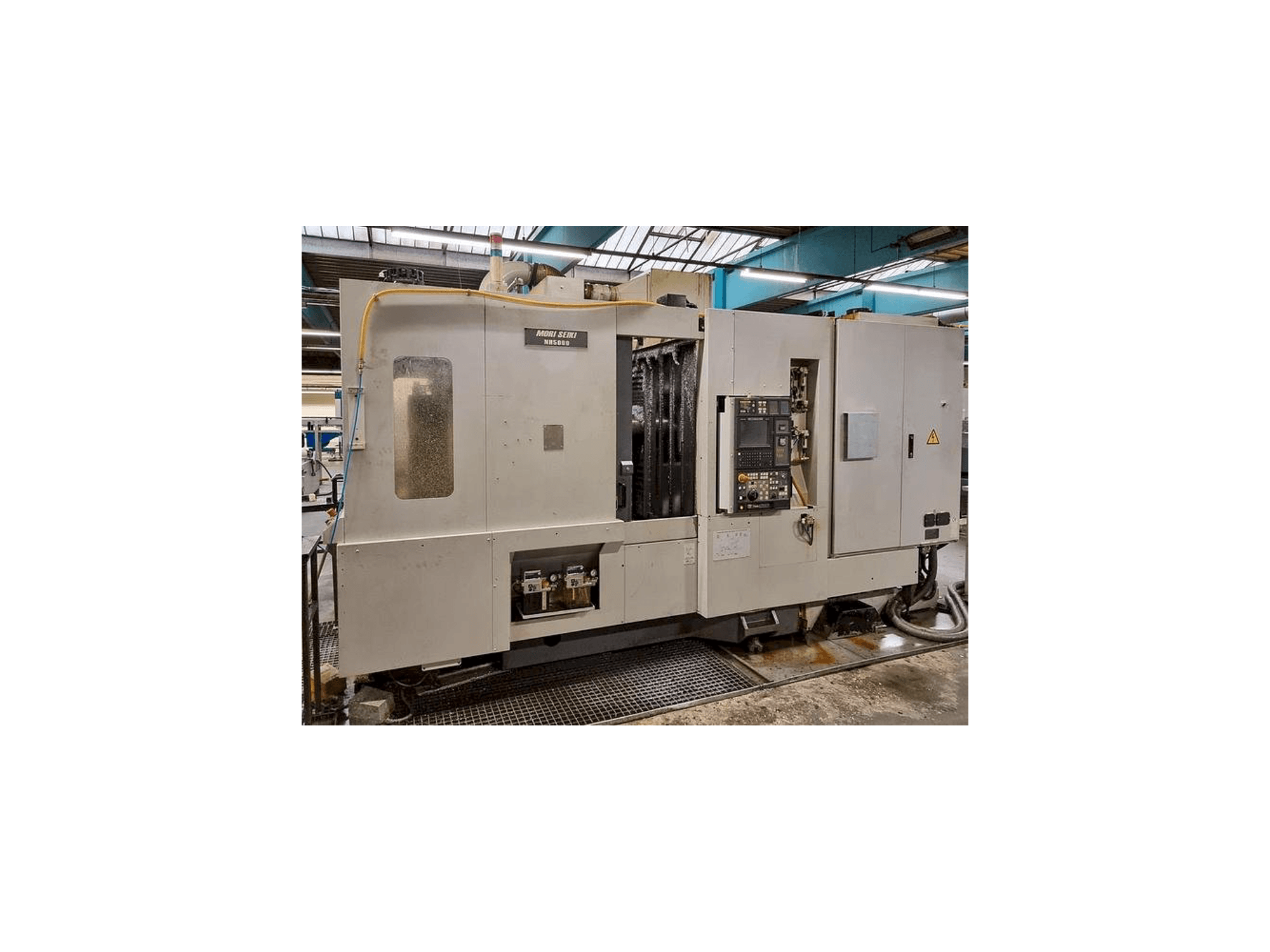 Вид станка MORI SEIKI NH-5000 спереди
