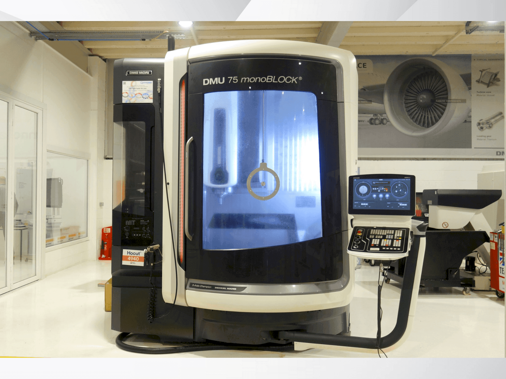 Вид станка DMG MORI DMU 75 Monoblock спереди
