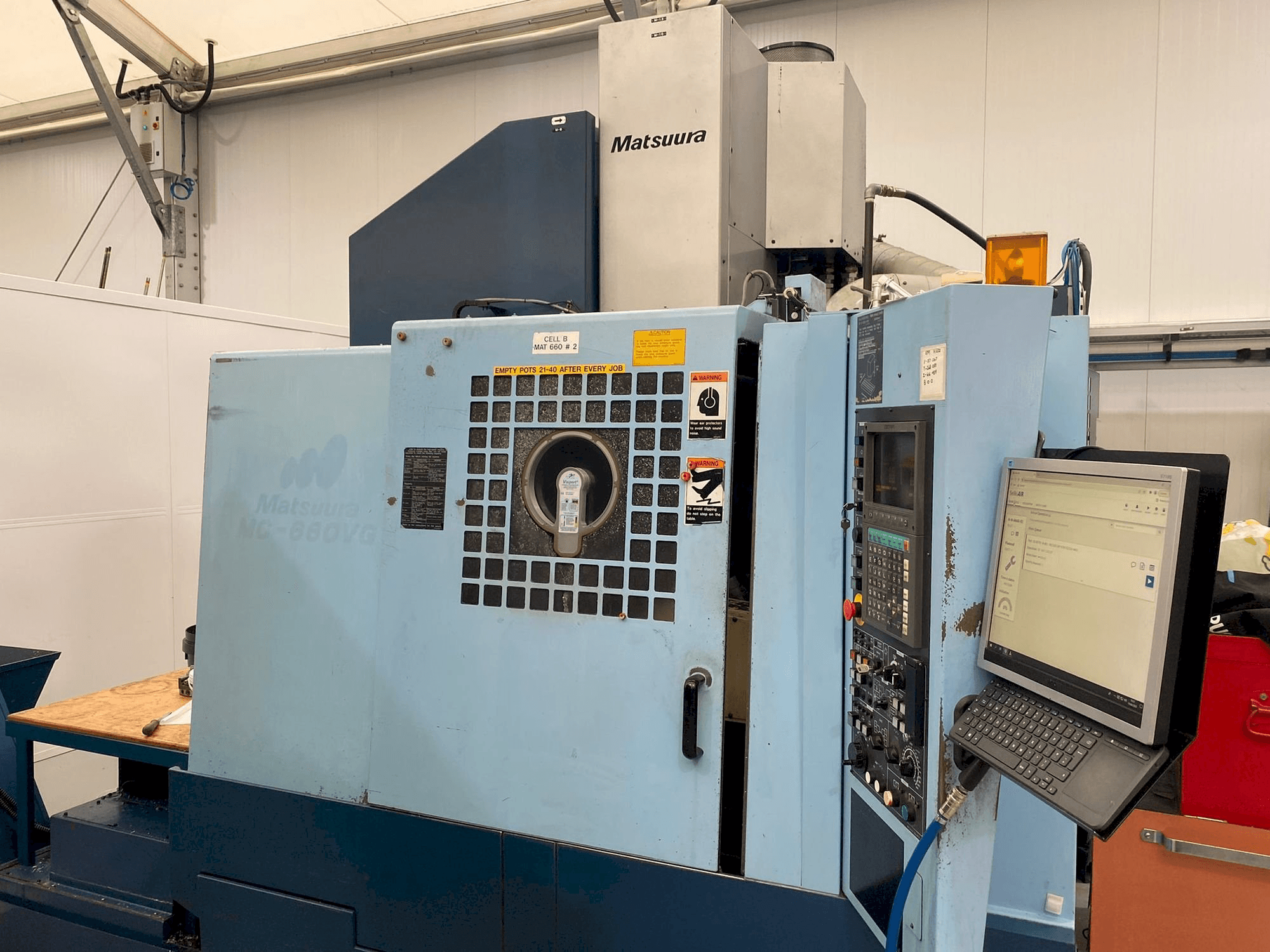 Вид станка Matsuura MC-660VG спереди