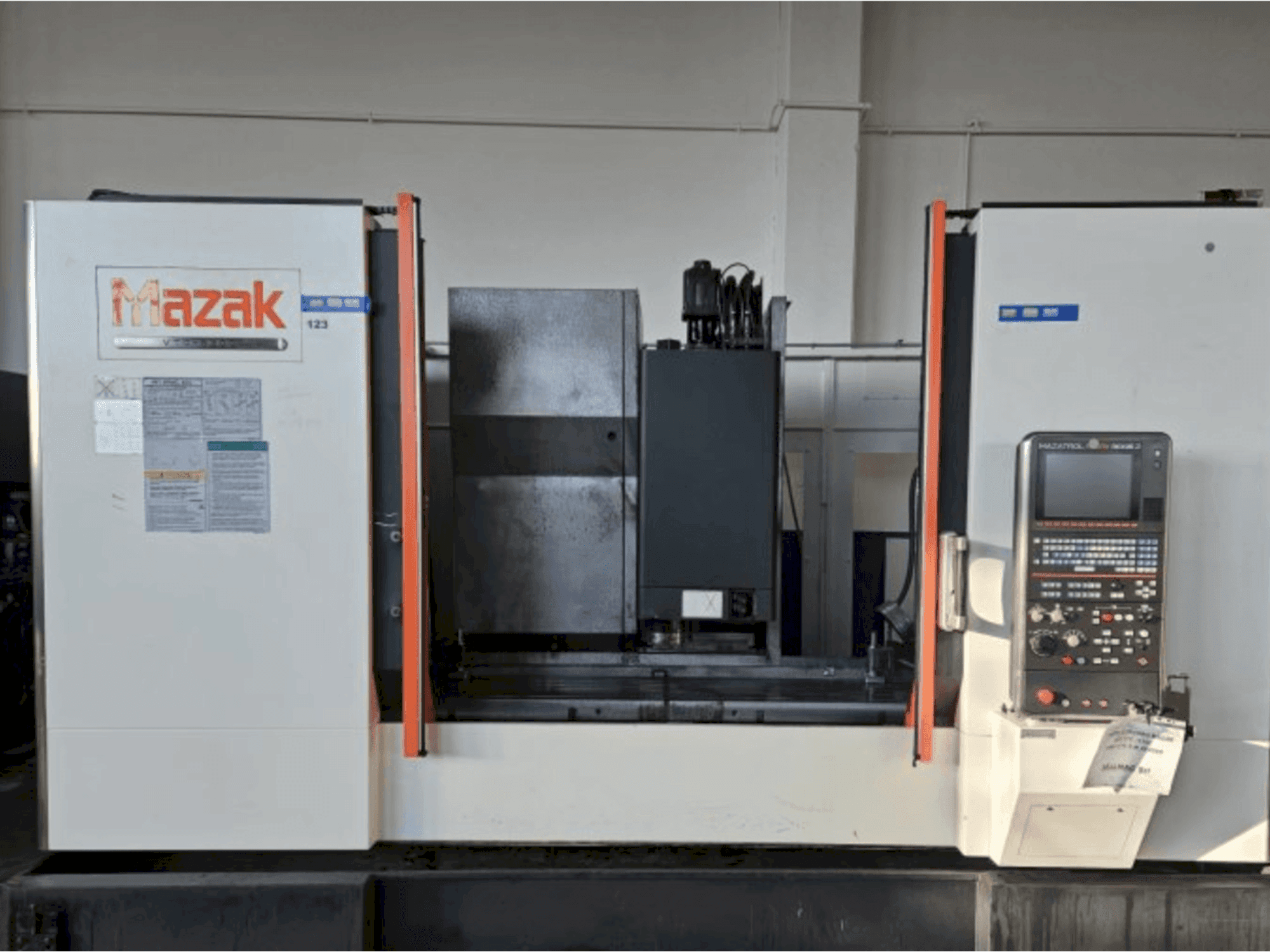 Вид станка Mazak VTC-530C спереди