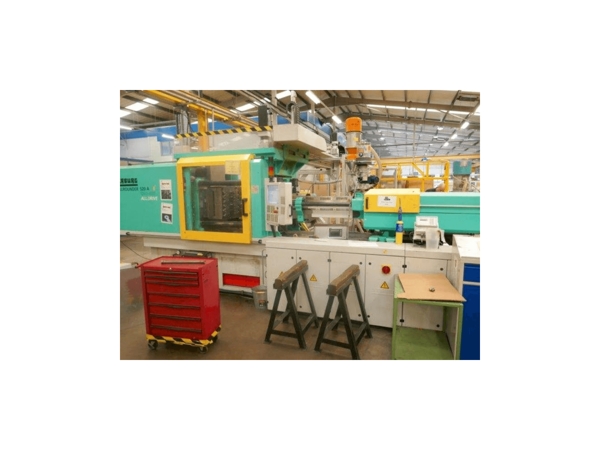 Вид станка Arburg Allrounder 520 A 1500-400 спереди