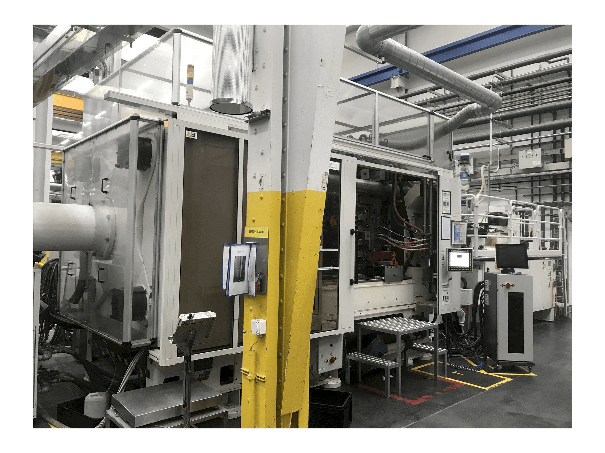 Вид станка Husky H650 RS 80/65 спереди