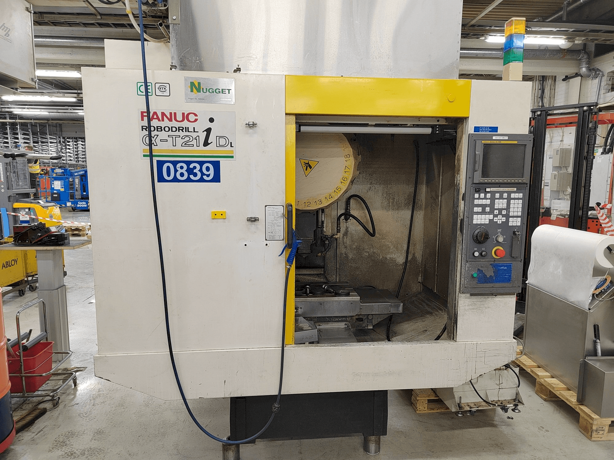 Вид станка FANUC Robodrill Alpha-T21iDL спереди