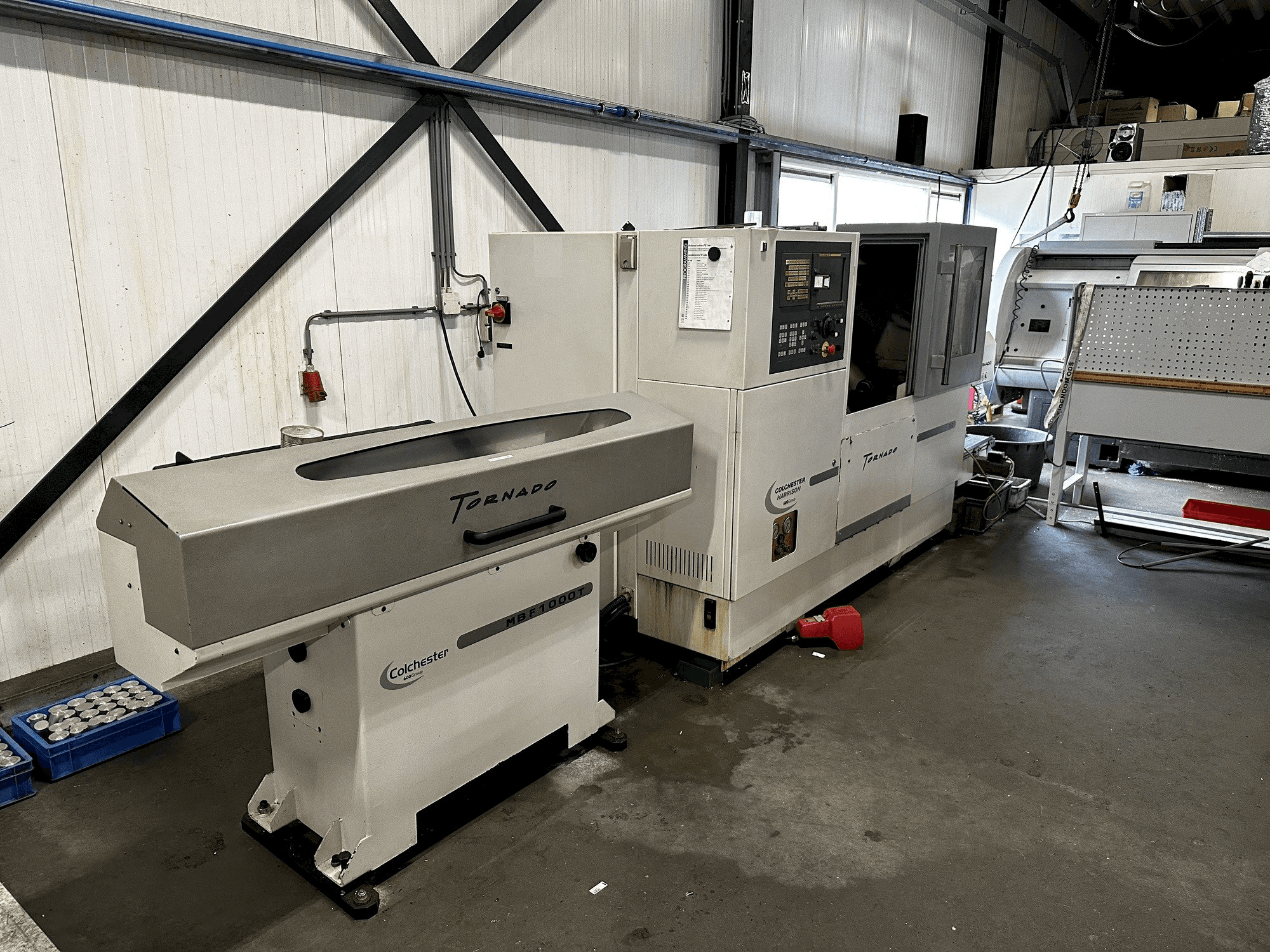 Вид станка Colchester Tornado T2 спереди