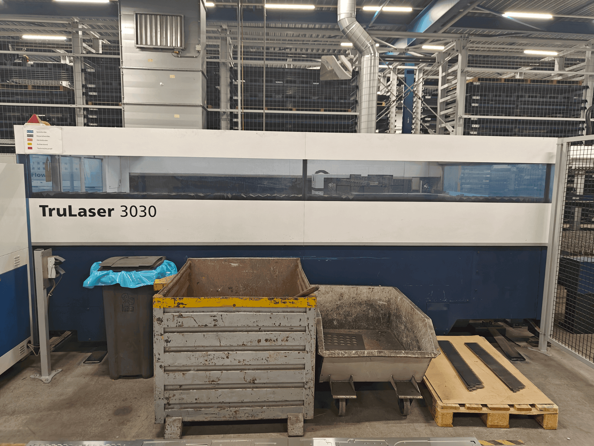 Вид станка TRUMPF TruLaser 3030 3,2kW CO2 спереди