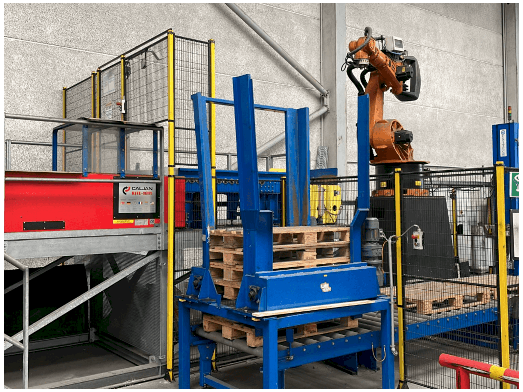 Вид станка KUKA 600260060 спереди