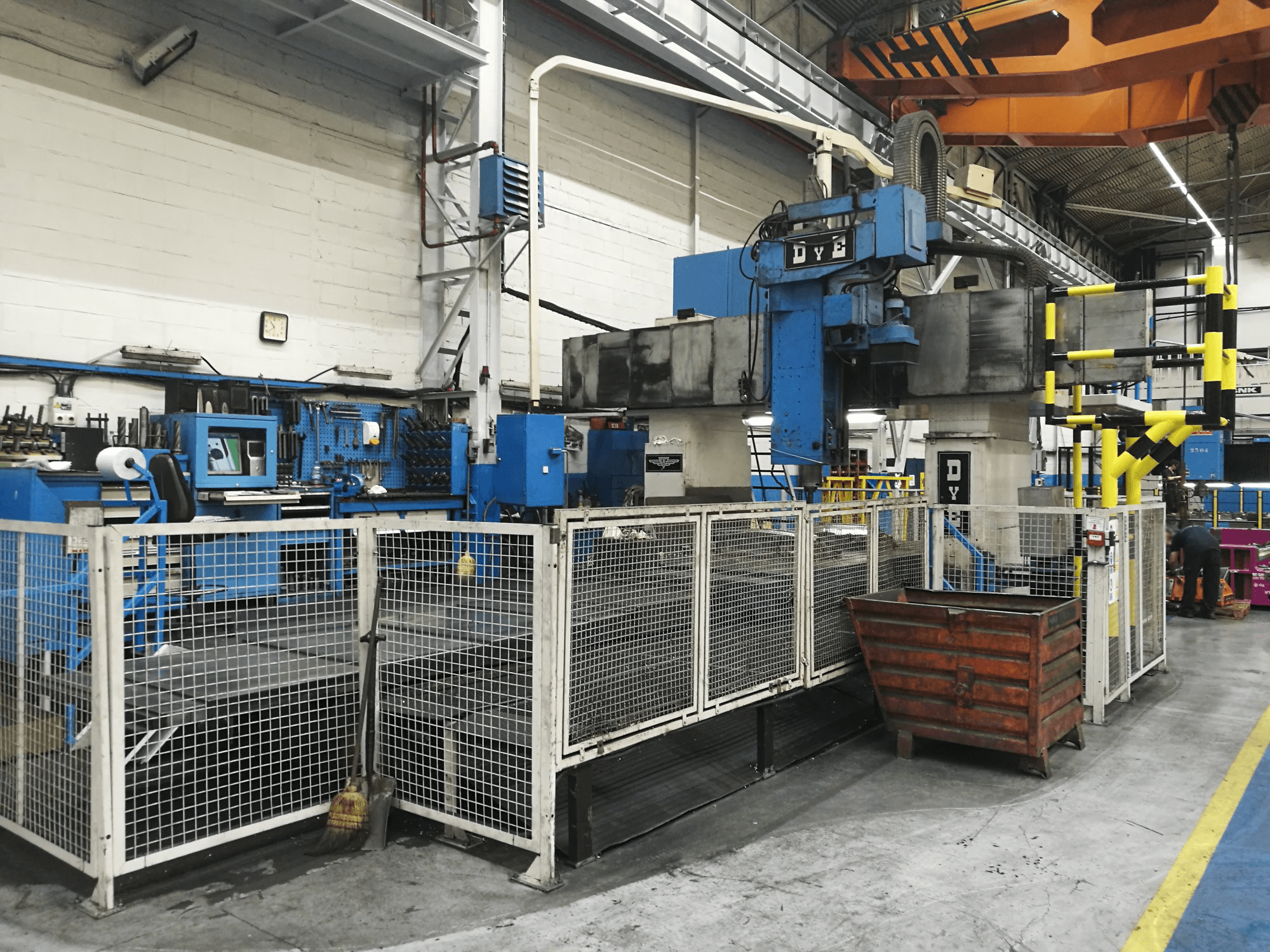 Right view of DYE FPF-2-N/C machine