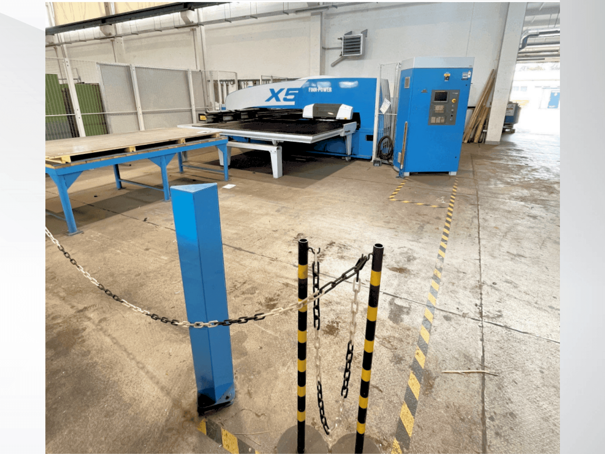 Вид станка Finn-Power X5 спереди