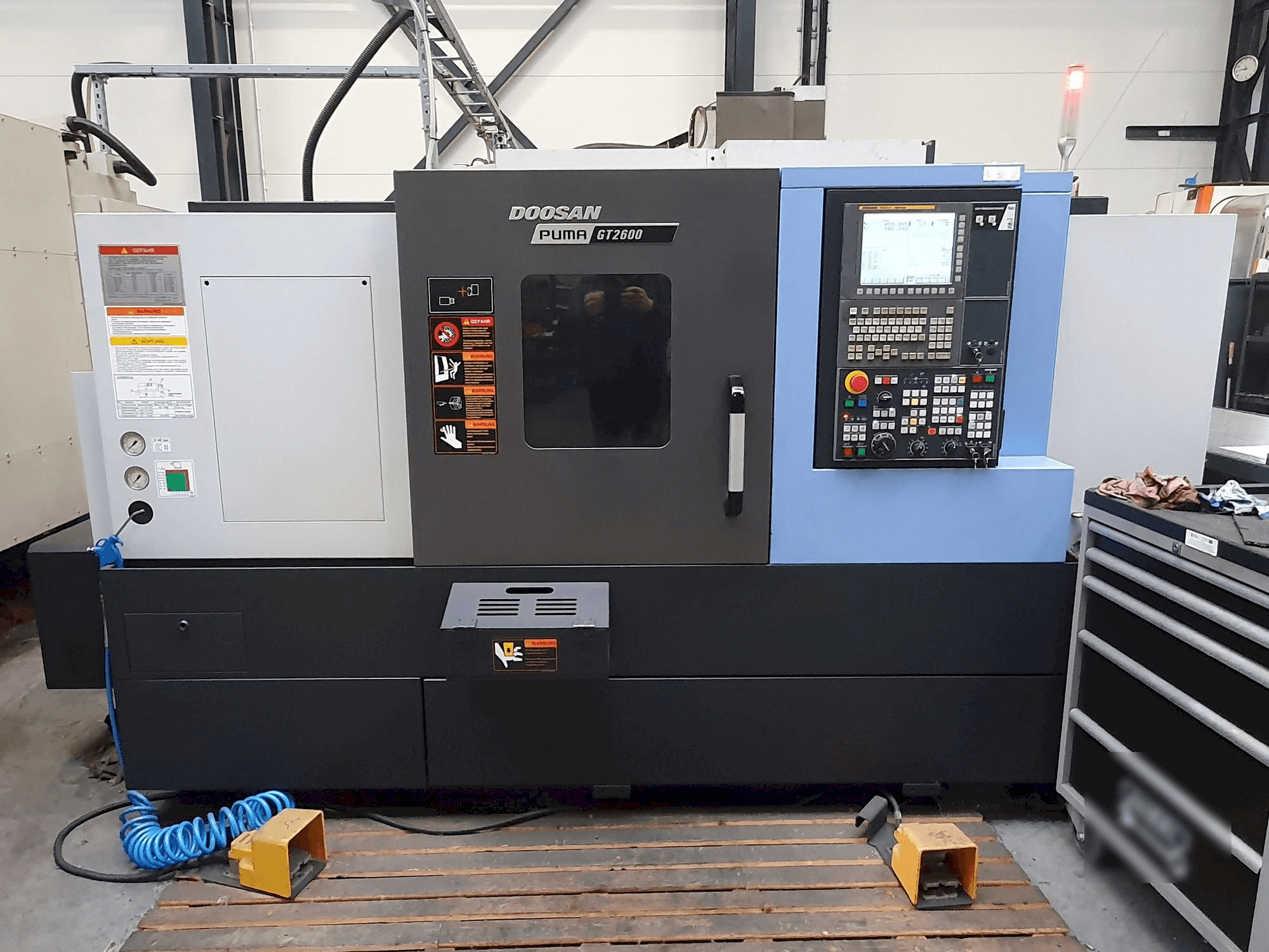 Вид станка Doosan PUMA GT2600 спереди