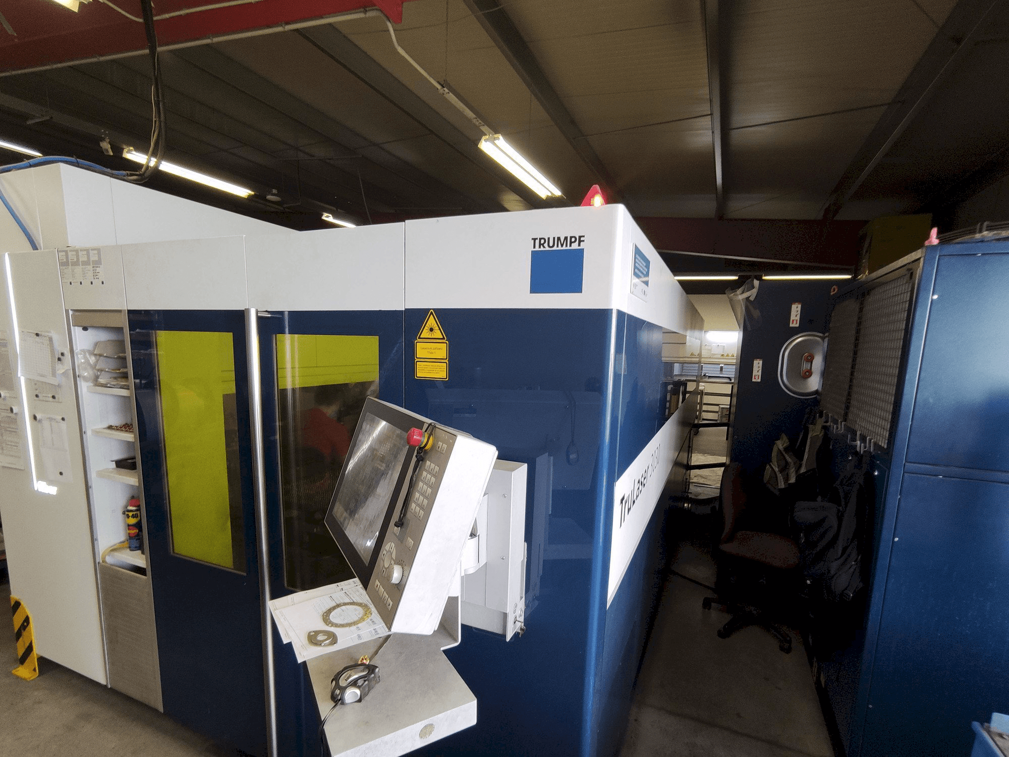 Вид станка Trumpf TruLaser 3030 Fiber спереди