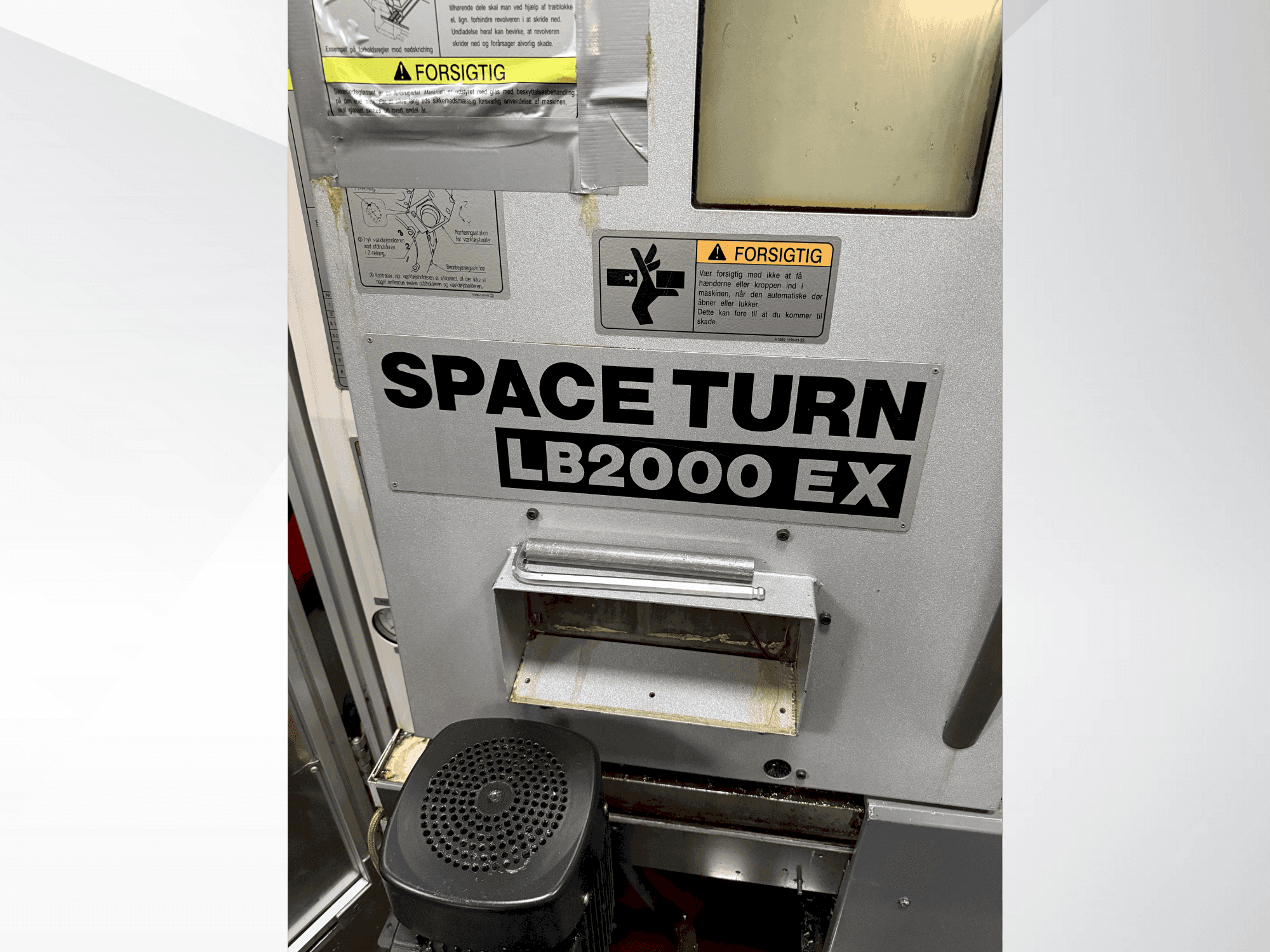 Вид станка Okuma Space Turn LB2000 EX спереди