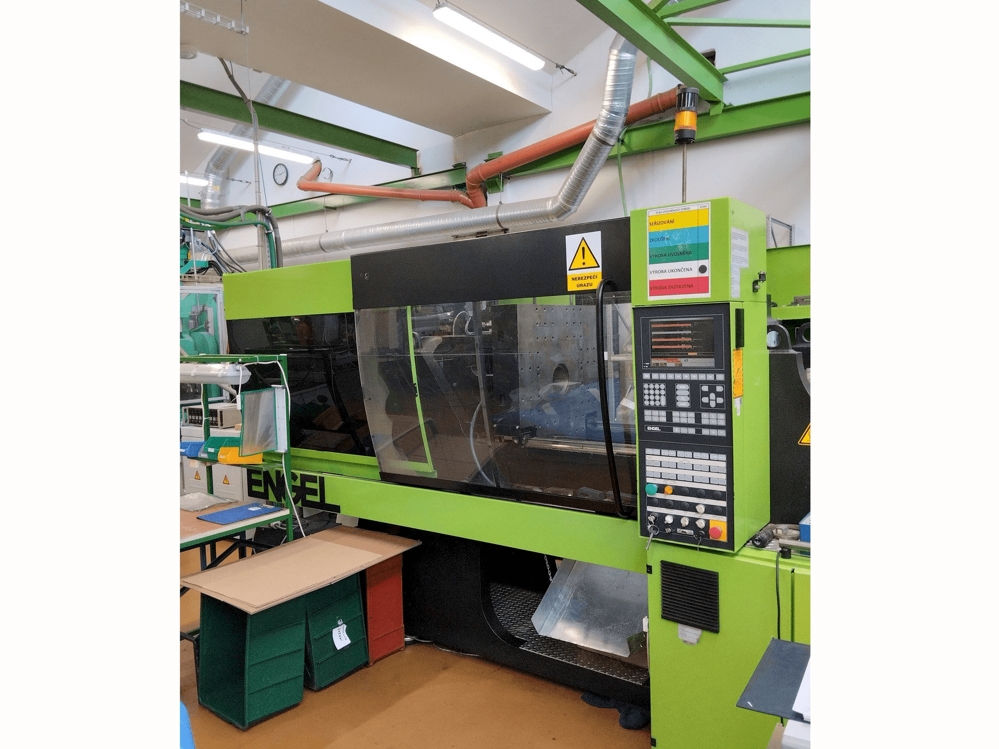 Вид станка Engel Victory 750/150 Tech спереди