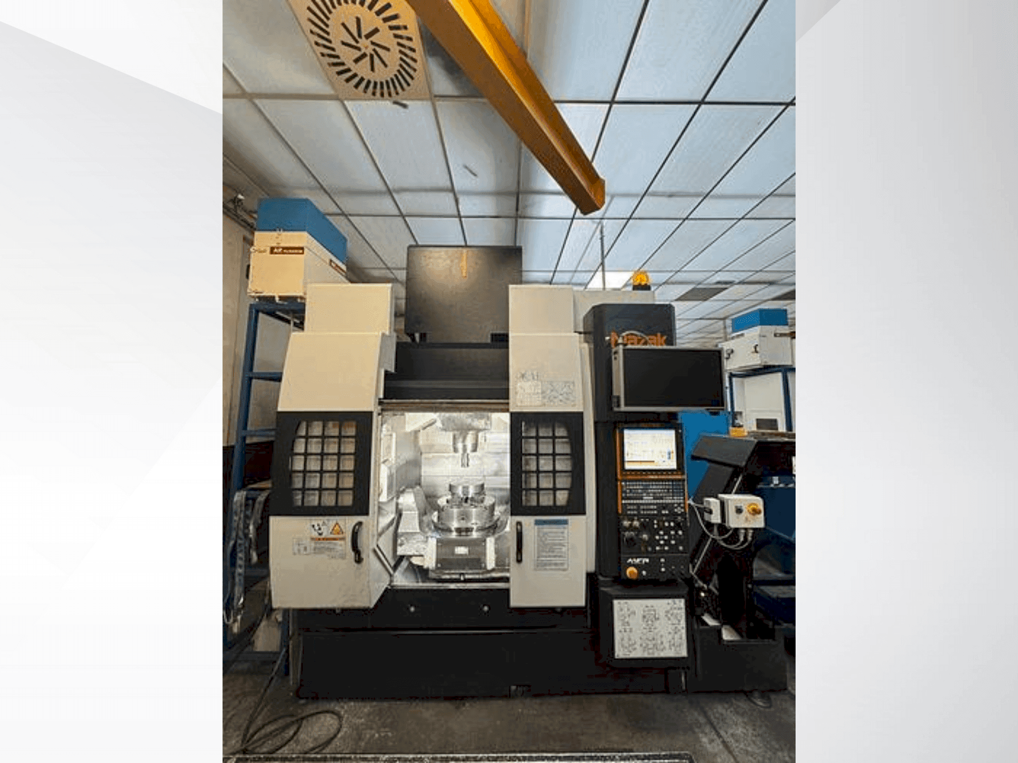 Вид станка Mazak Variaxis 630-5X T спереди