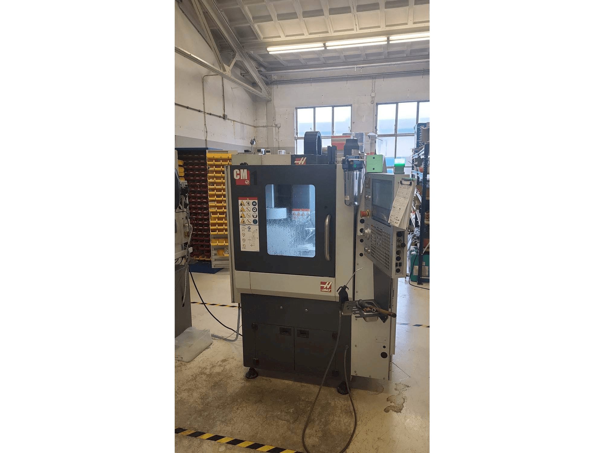 Вид станка HAAS CM-1 спереди