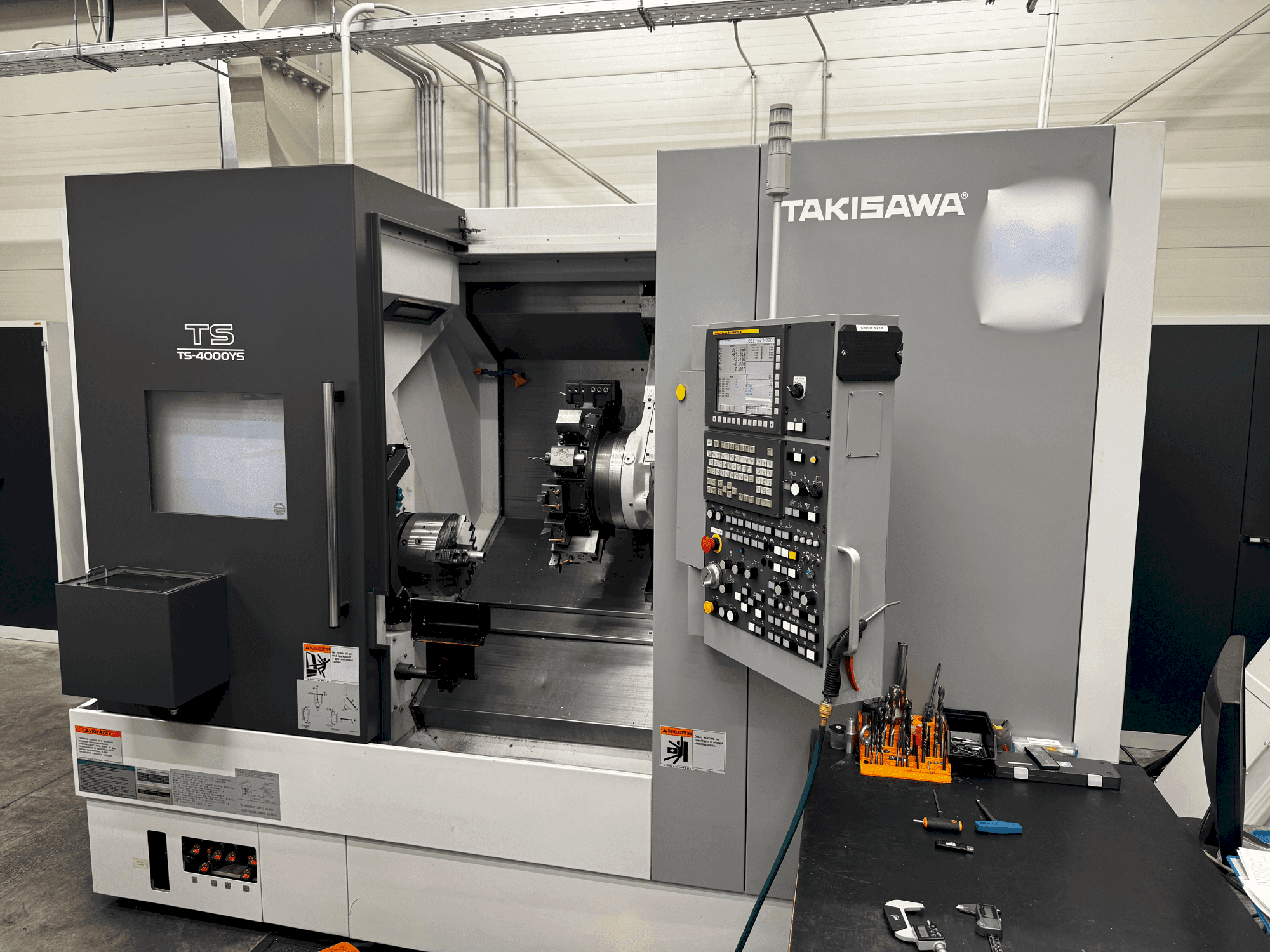 Вид станка Takisawa TS-4000YS спереди