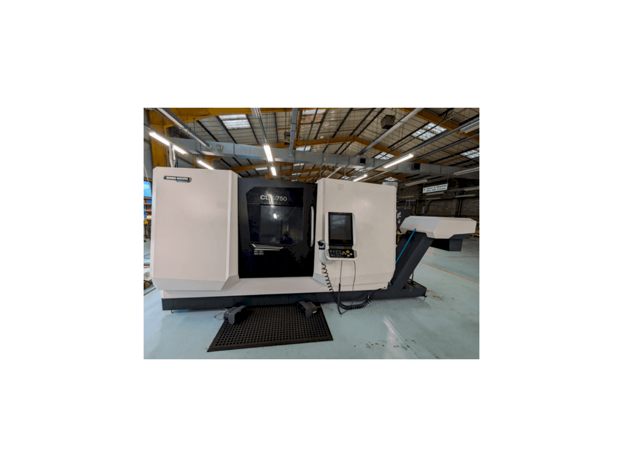 Вид станка DMG MORI CLX750 V4 спереди