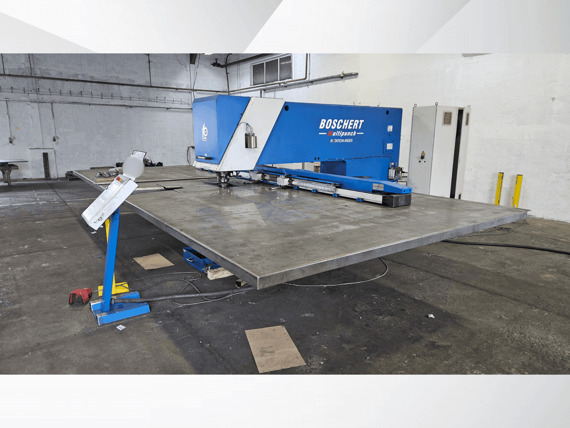 Вид станка BOSCHERT Multipunch 1500 x 3000 спереди