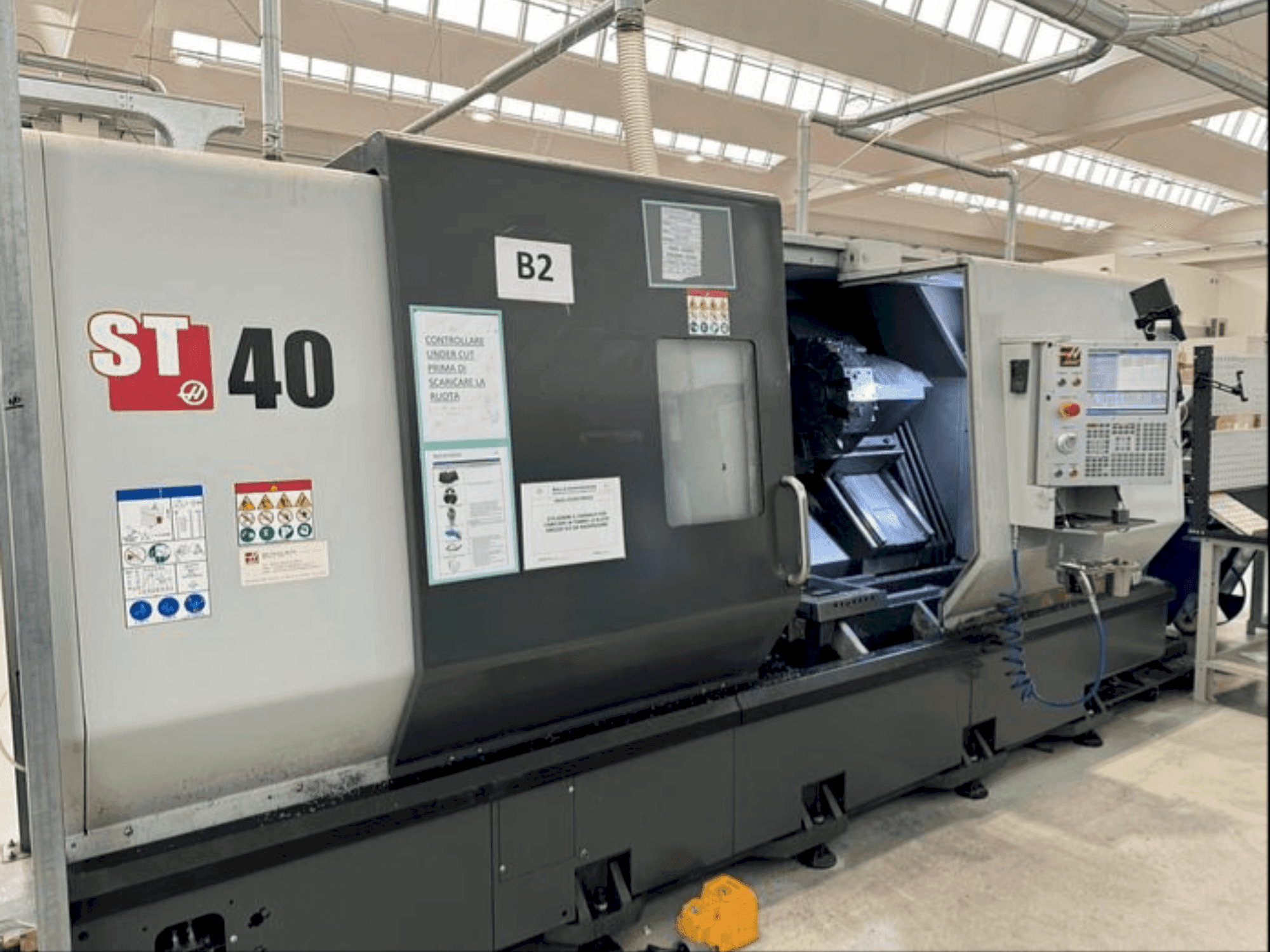 Вид станка HAAS ST40 спереди