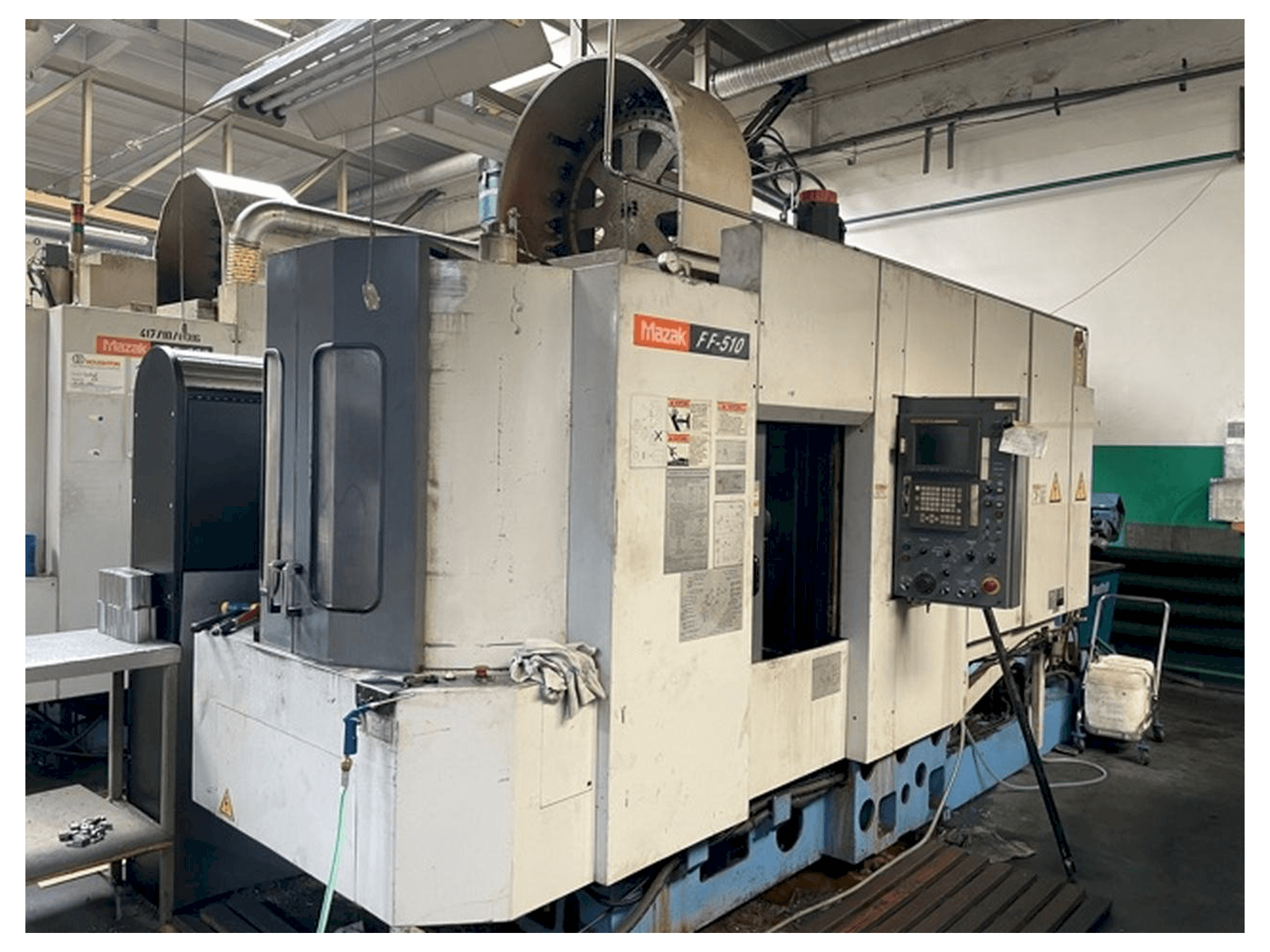 Вид станка Mazak FF510 спереди