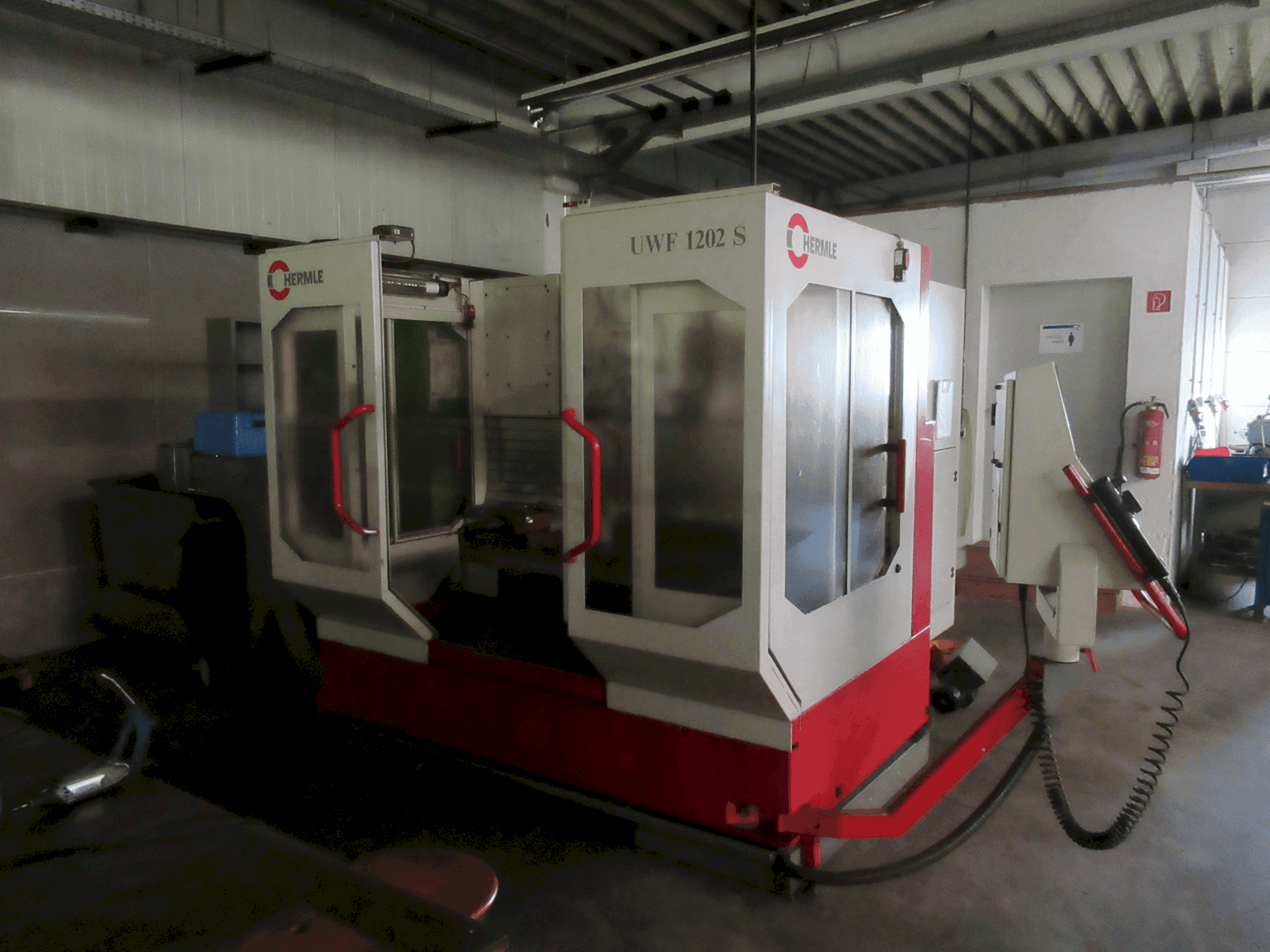 Вид станка HERMLE UWF 1202 S спереди