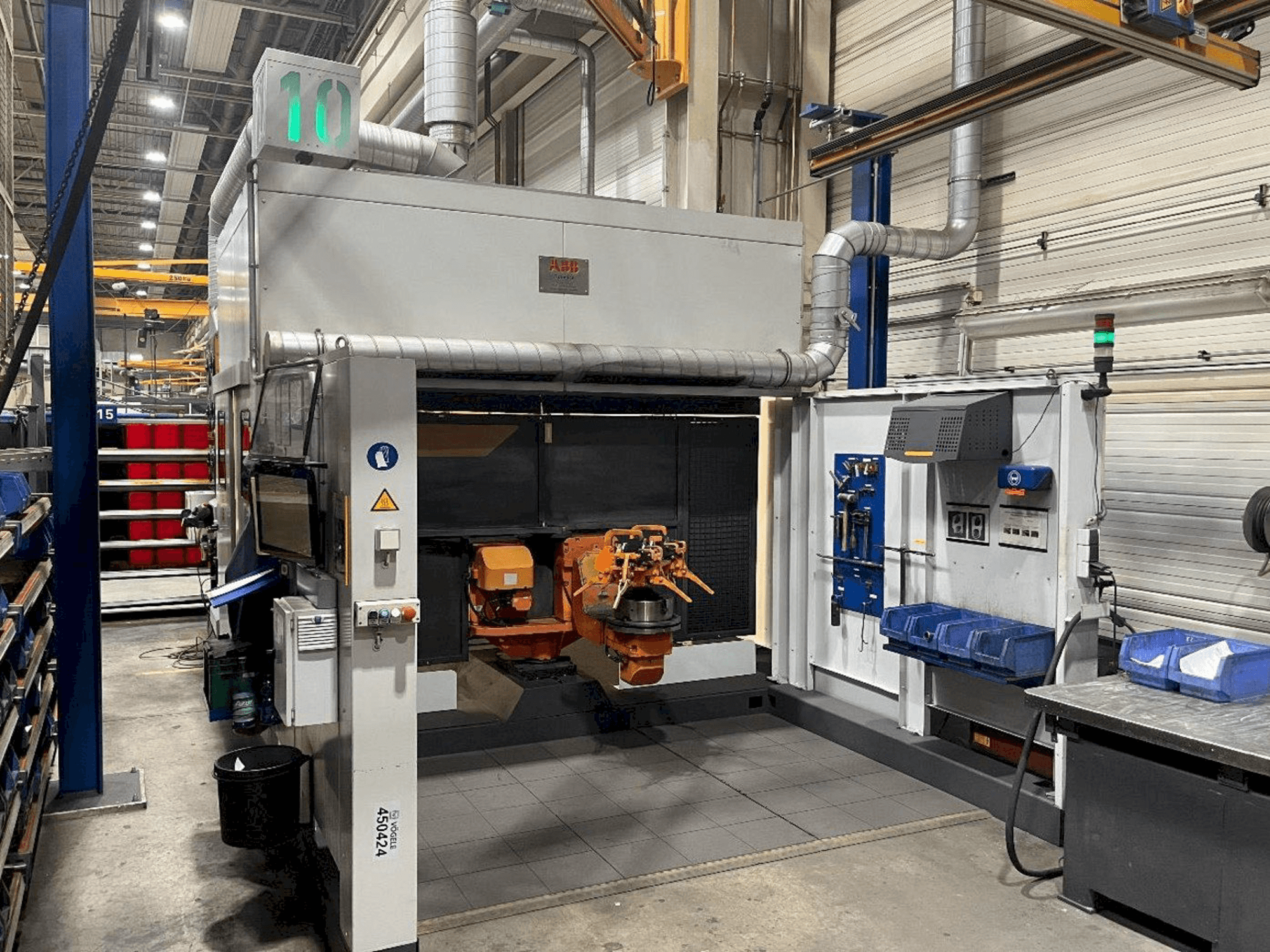 Вид станка ABB спереди