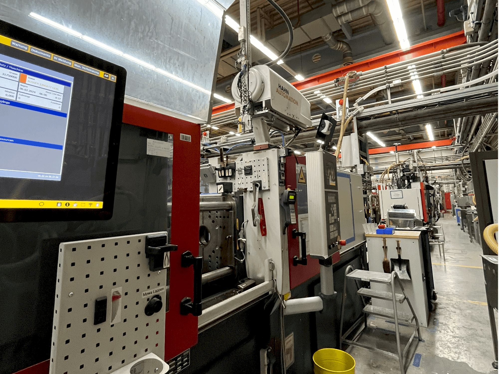 Вид станка с FERROMATIK EE 75 правой стороны