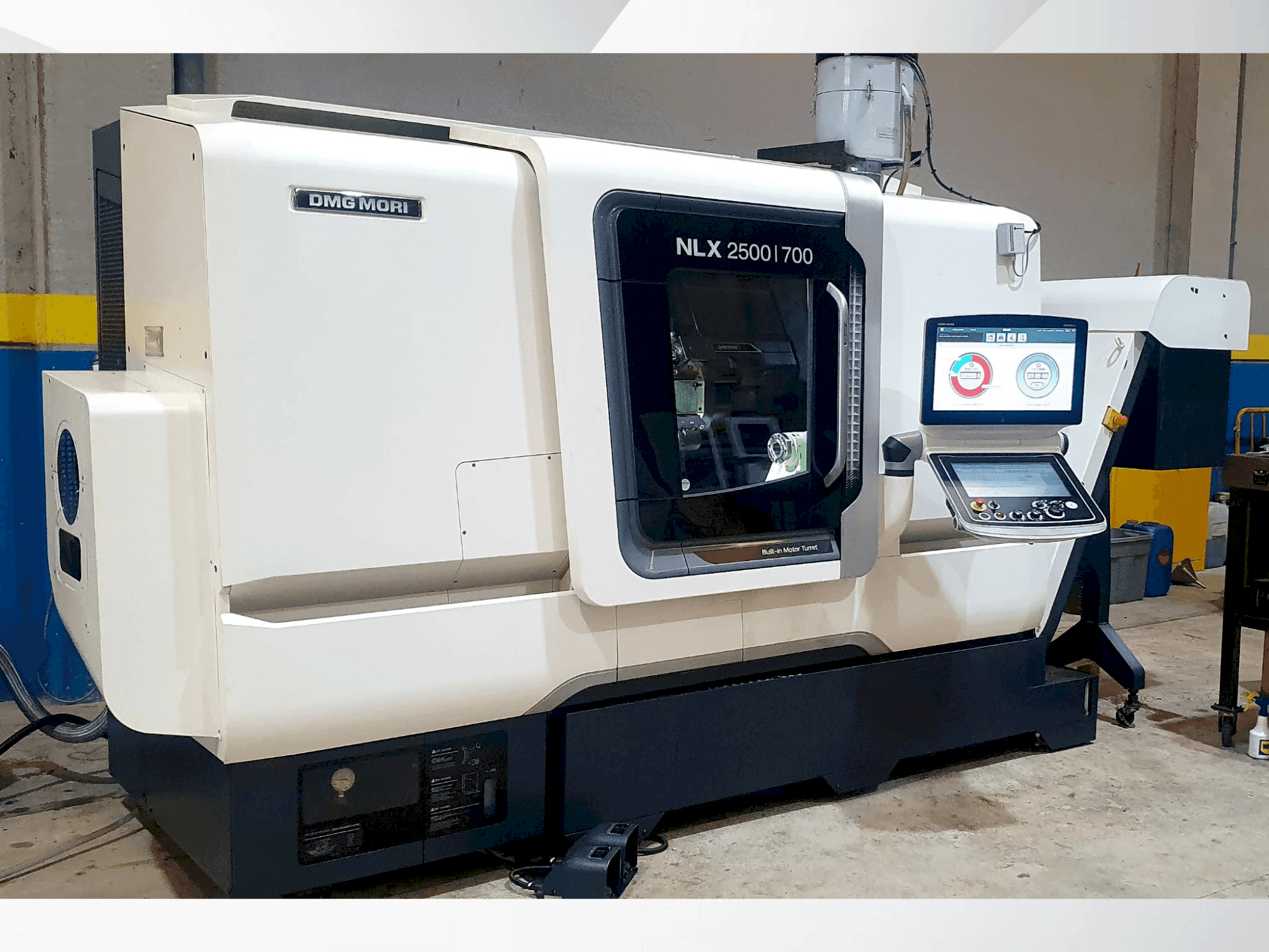 Вид станка DMG MORI NLX2500Y/700 спереди