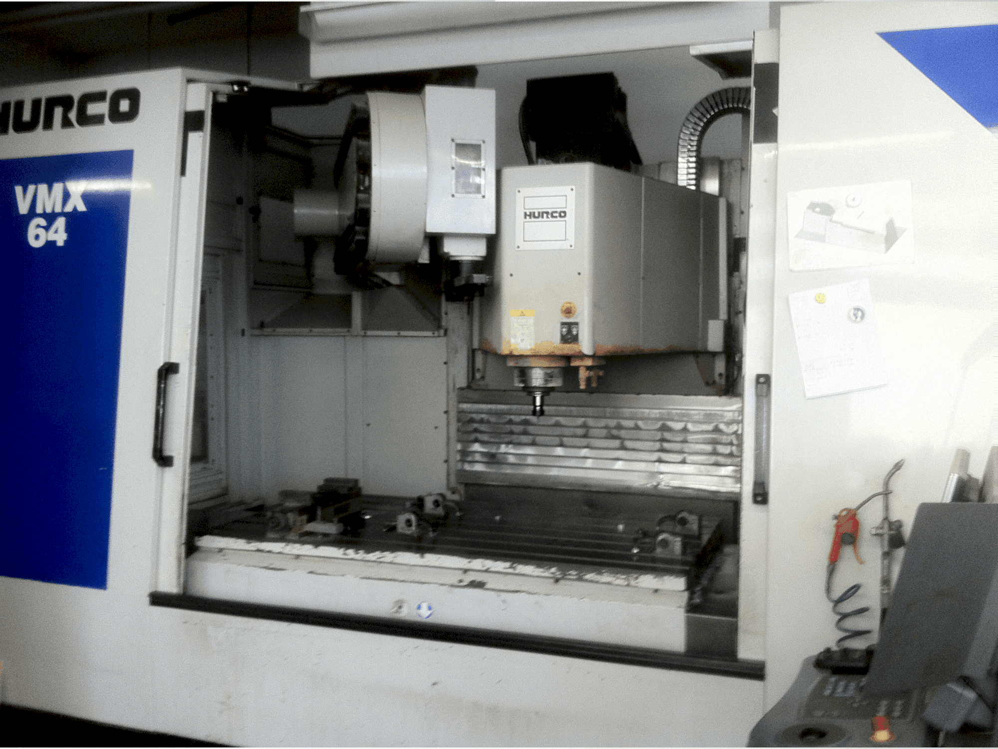 Вид станка Hurco VMX 64/50T спереди