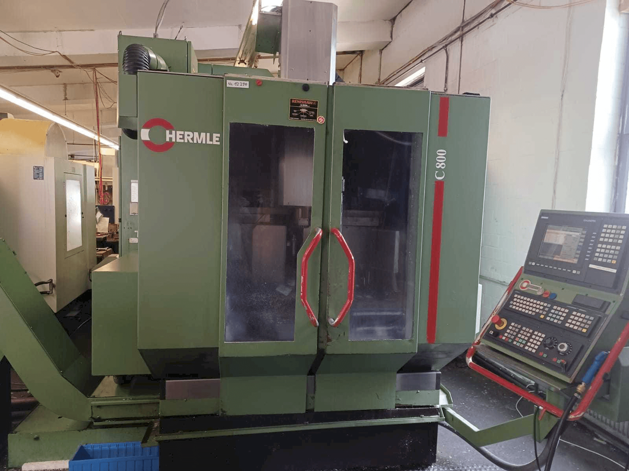 Вид станка HERMLE C 800 U спереди