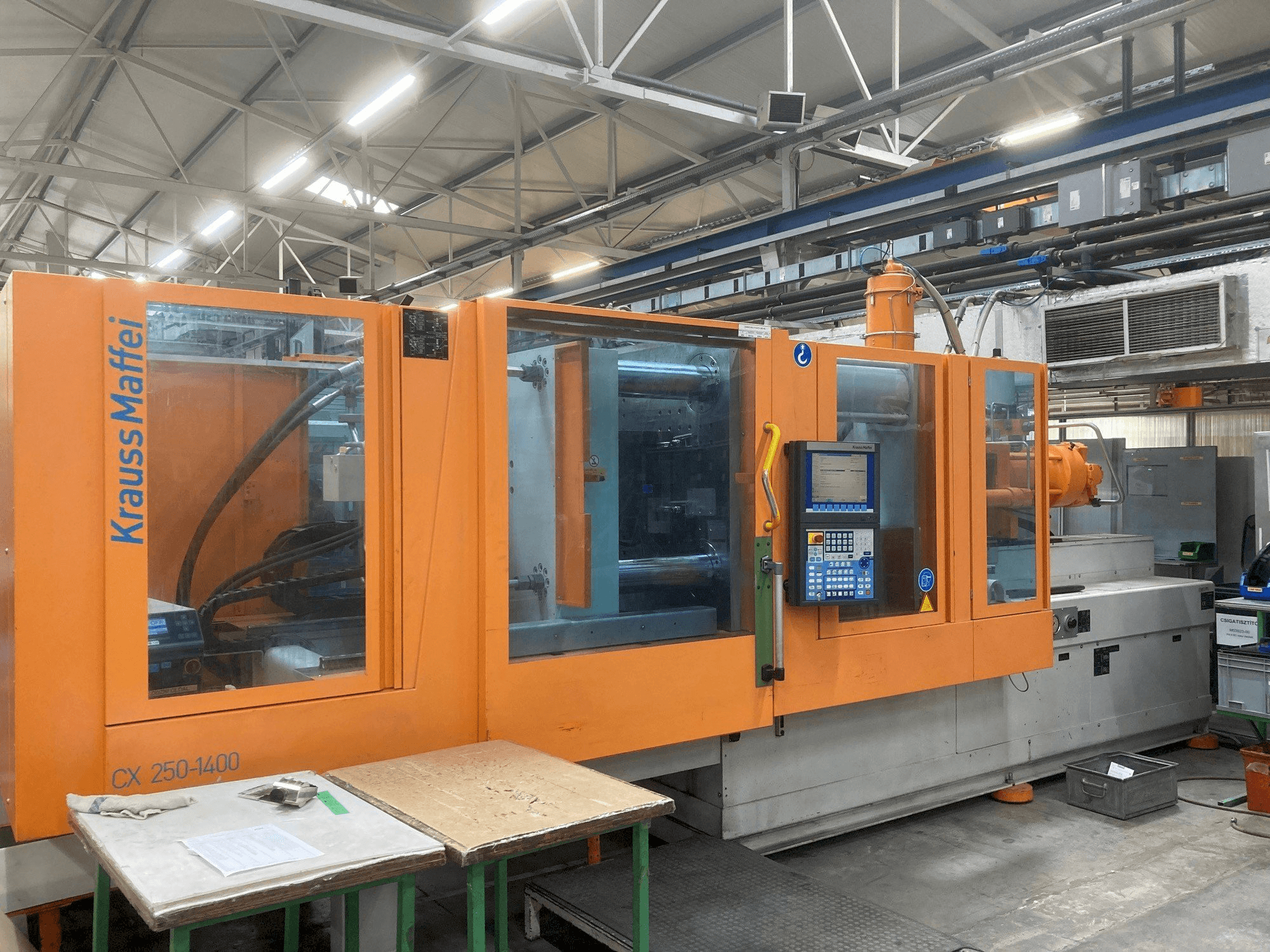 Вид станка Krauss Maffei KM 250-400 CX спереди
