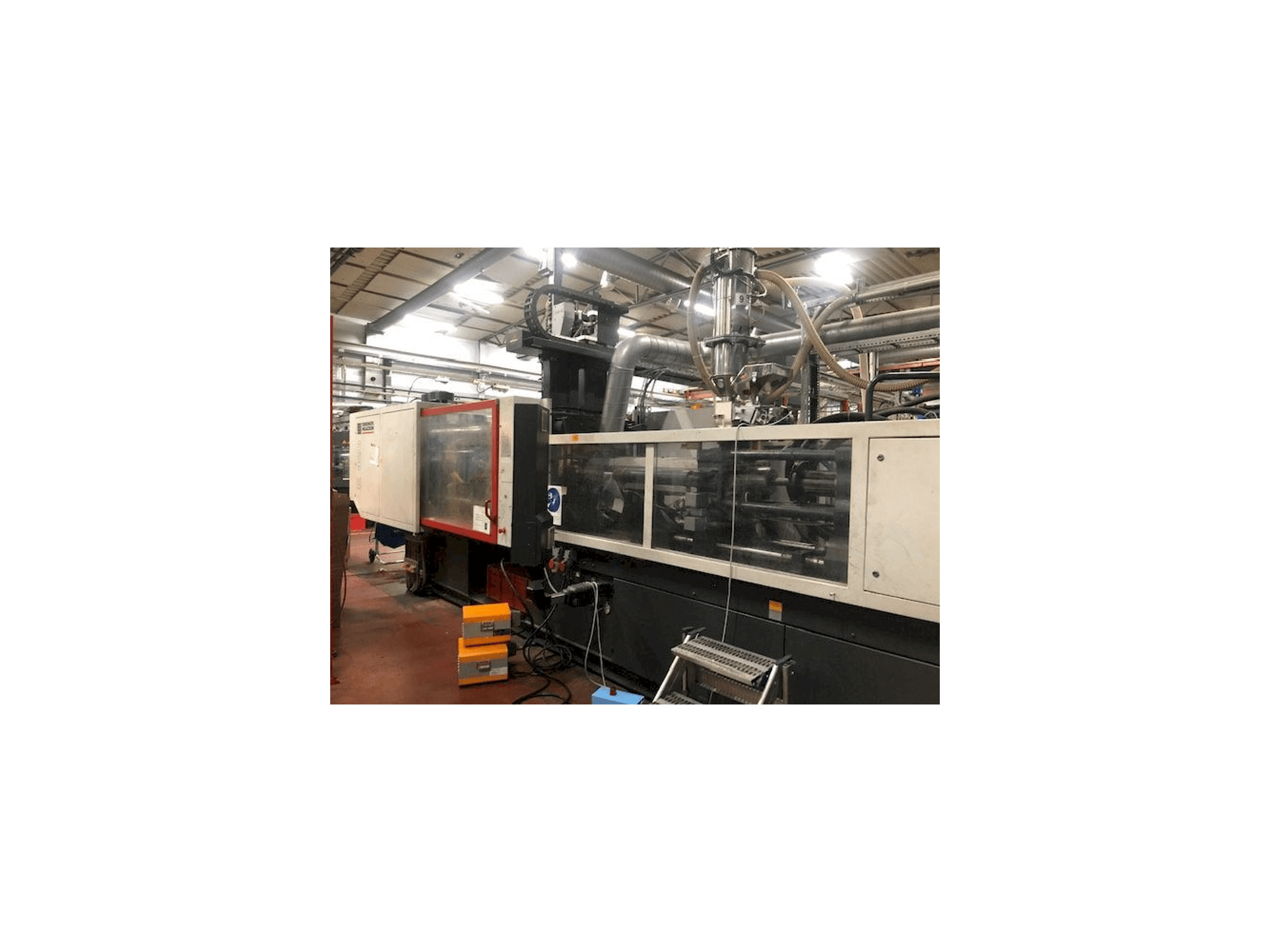 Вид станка FERROMATIK MILACRON K320 спереди