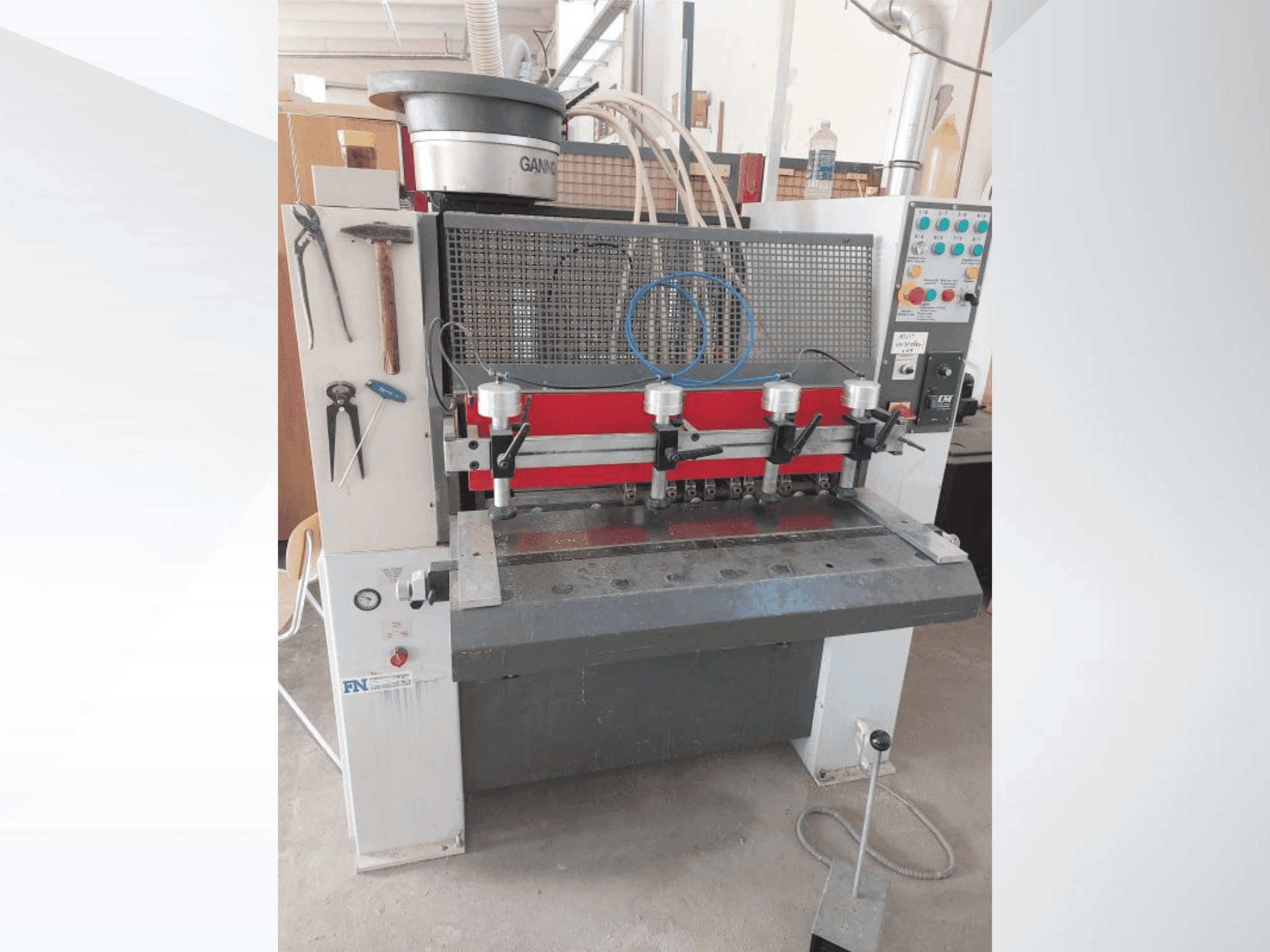 Вид станка GANNOMAT Elite 25 спереди