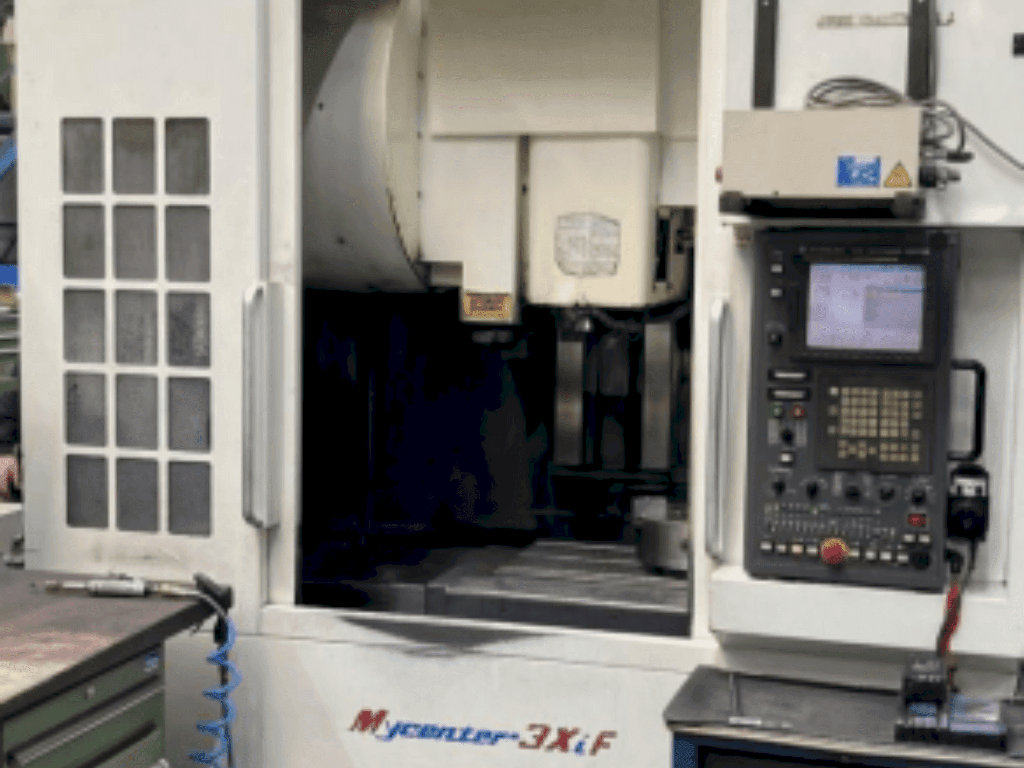 Вид станка Kitamura 3XiF спереди