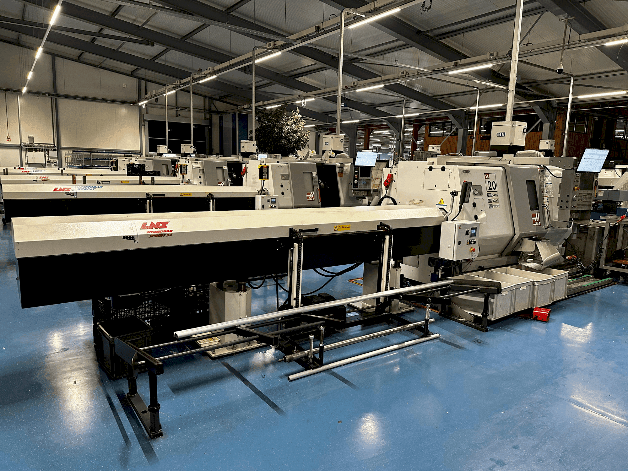 Вид станка HAAS SL-20HE спереди