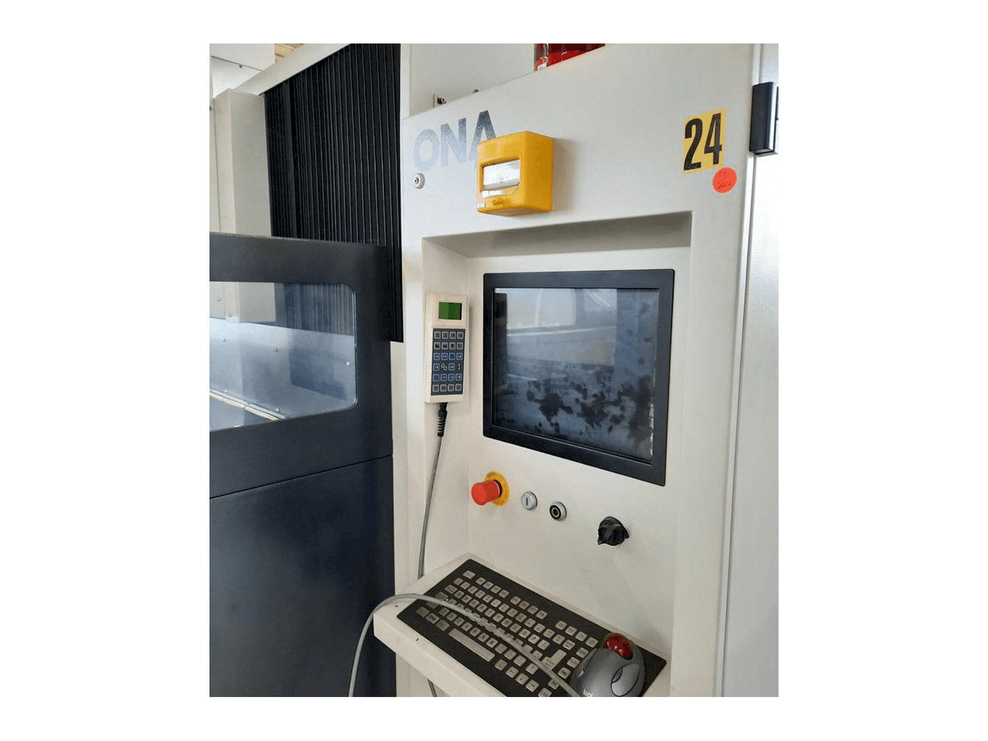 Вид станка ONA NX4F спереди