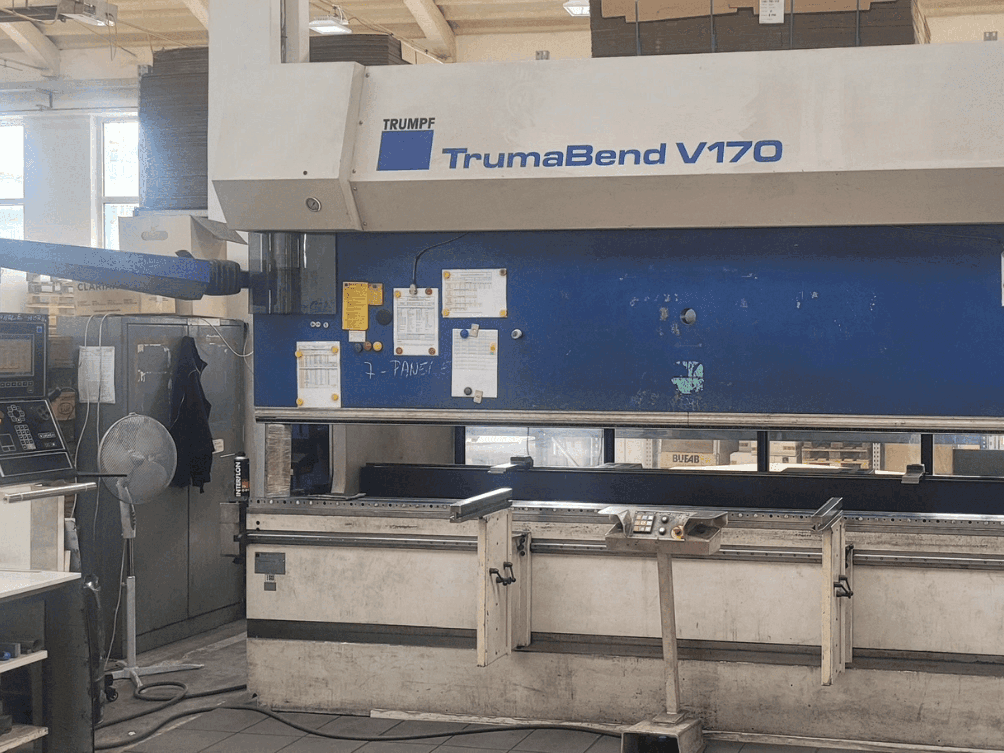 Вид станка TRUMPF TrumaBend V170 спереди