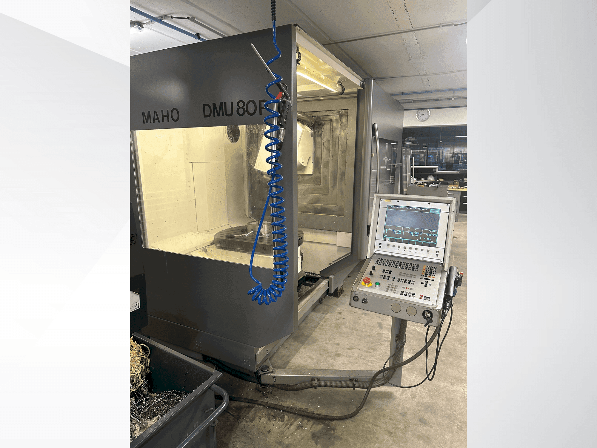 Вид станка DECKEL MAHO DMU 80P спереди