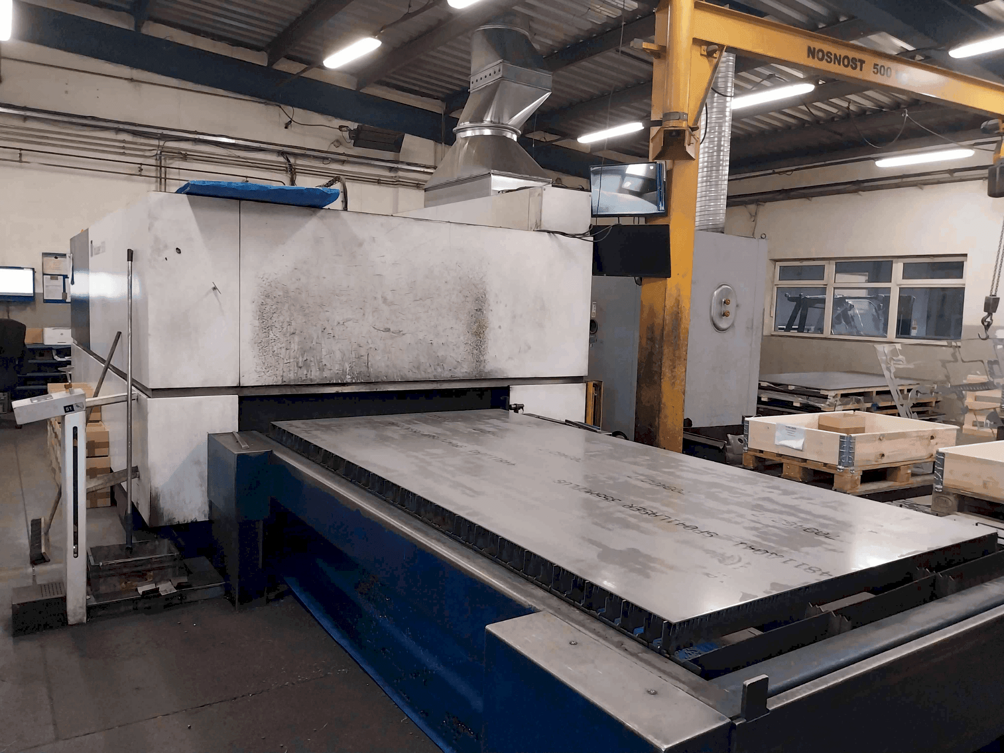Вид станка TRUMPF TruLaser 5030 (L68) спереди