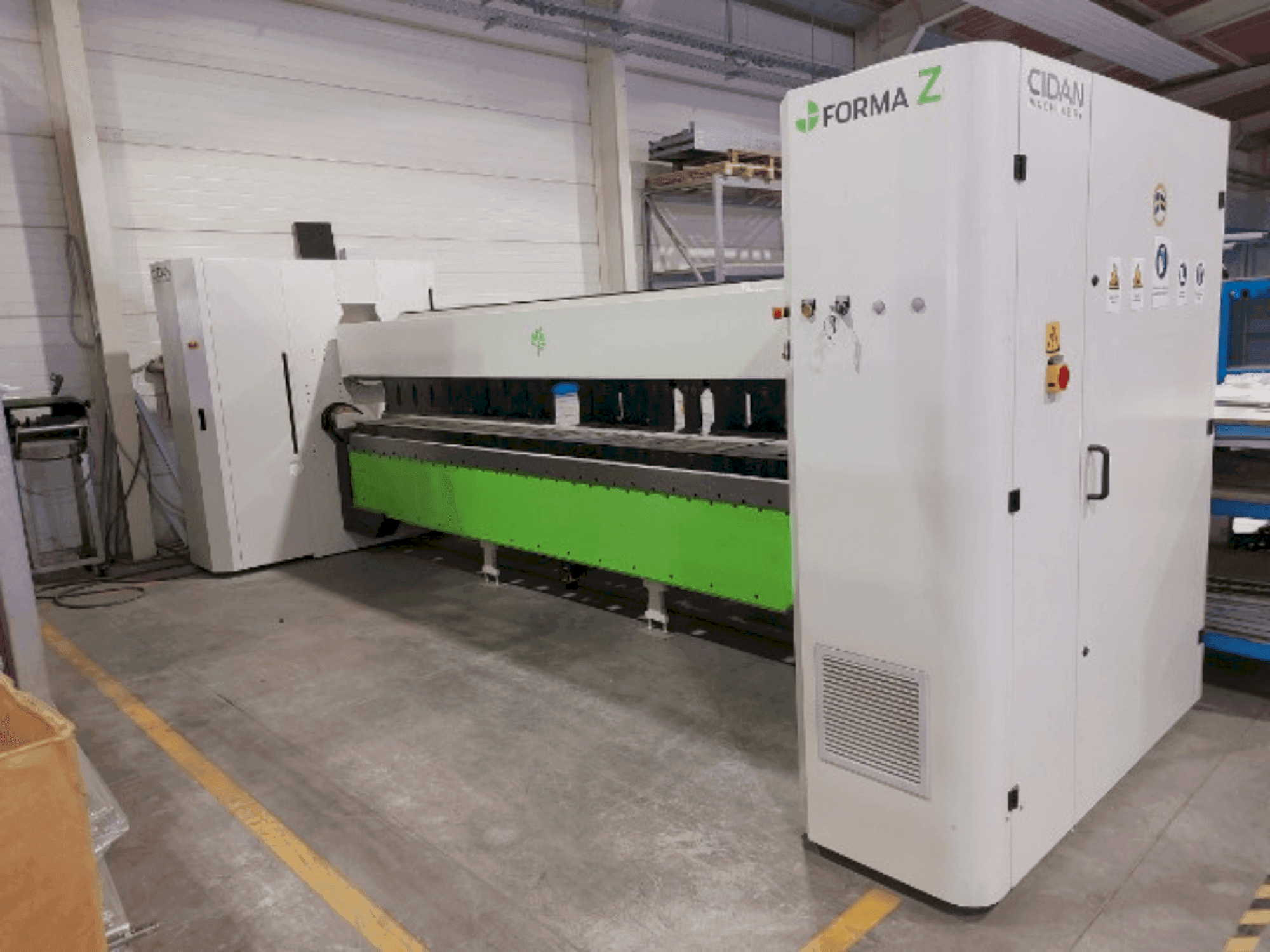 Вид станка CIDAN FORMA Z 40 спереди