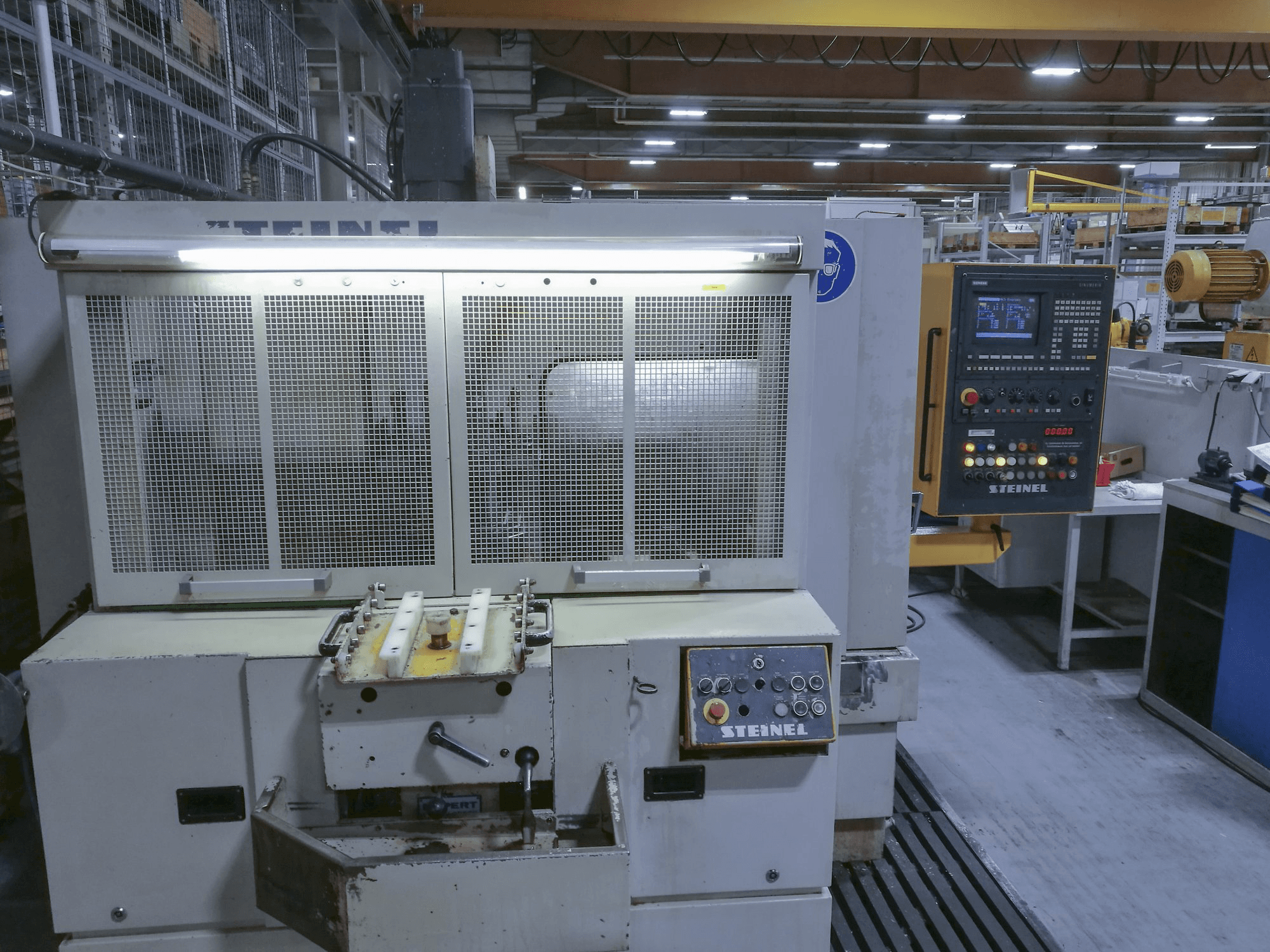 Front view of STEINEL BZ 20 Machine