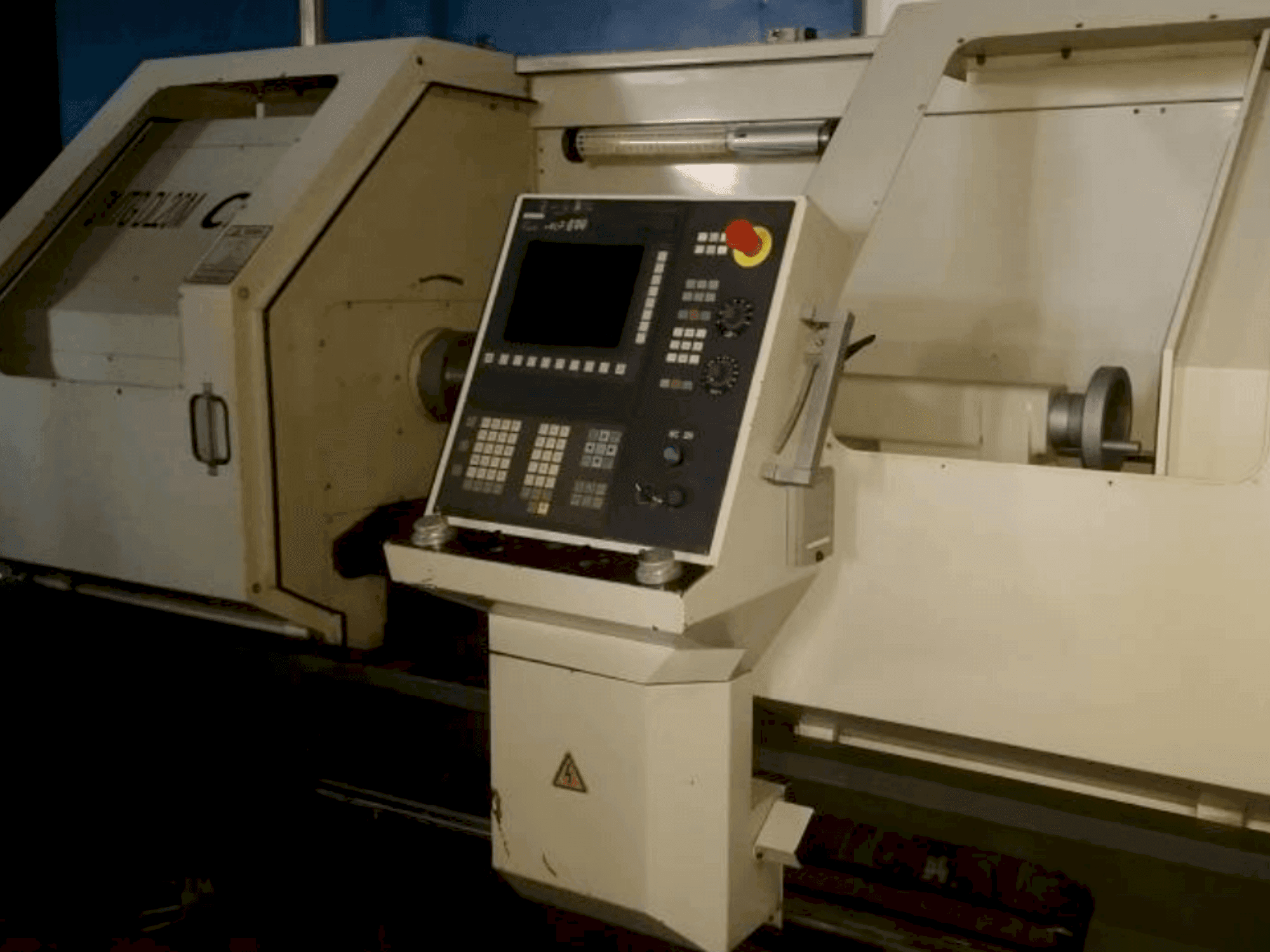 Вид станка Optimum L410 спереди