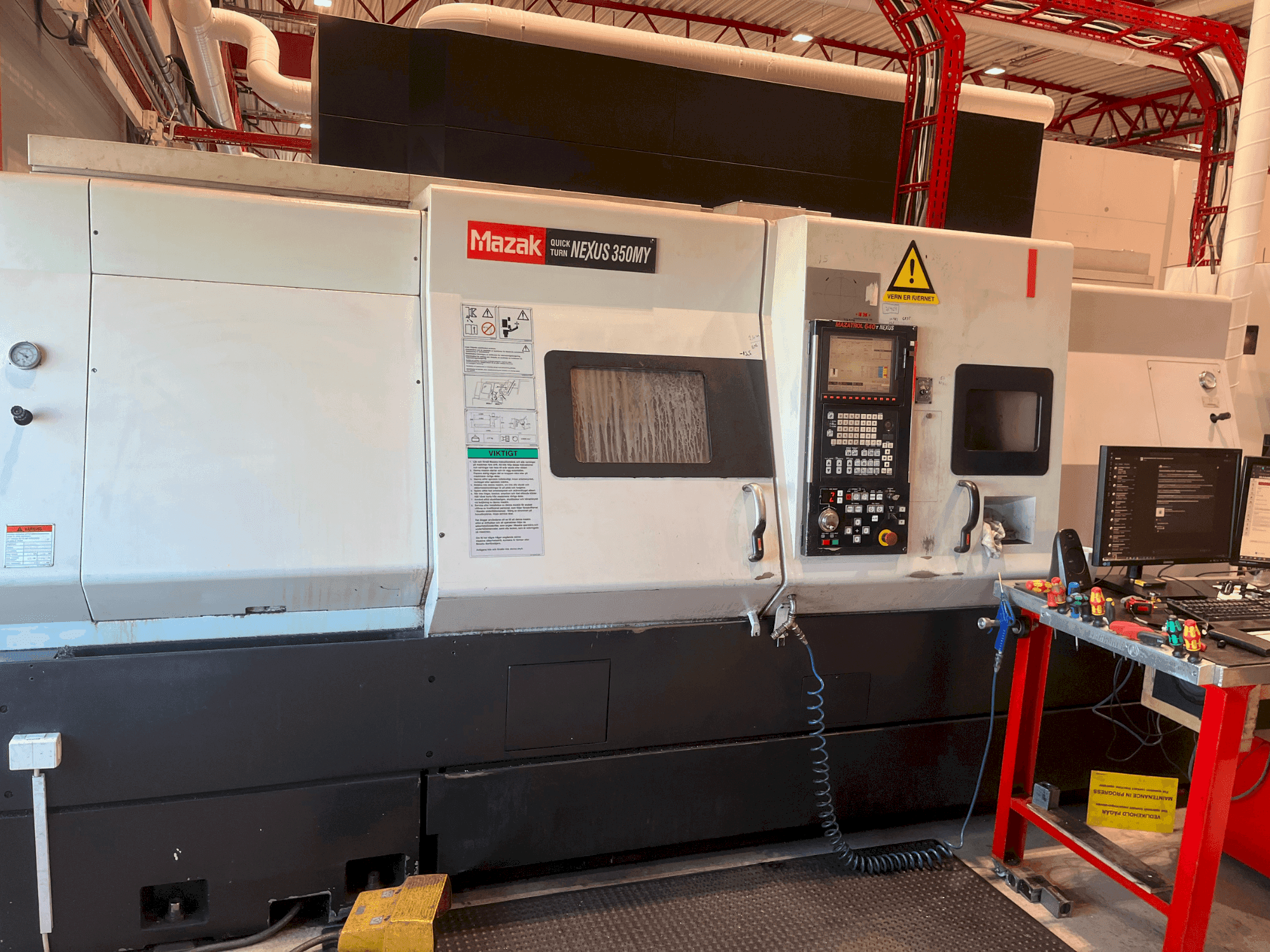 Вид станка Mazak QT Nexus 350 MY спереди