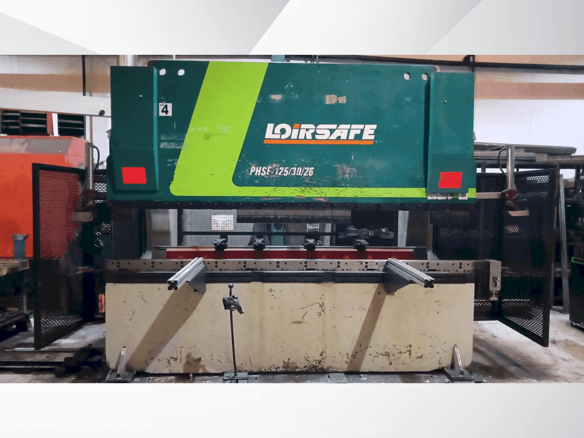 Вид станка LOIRE SAFE PHSE-125/30/26 спереди