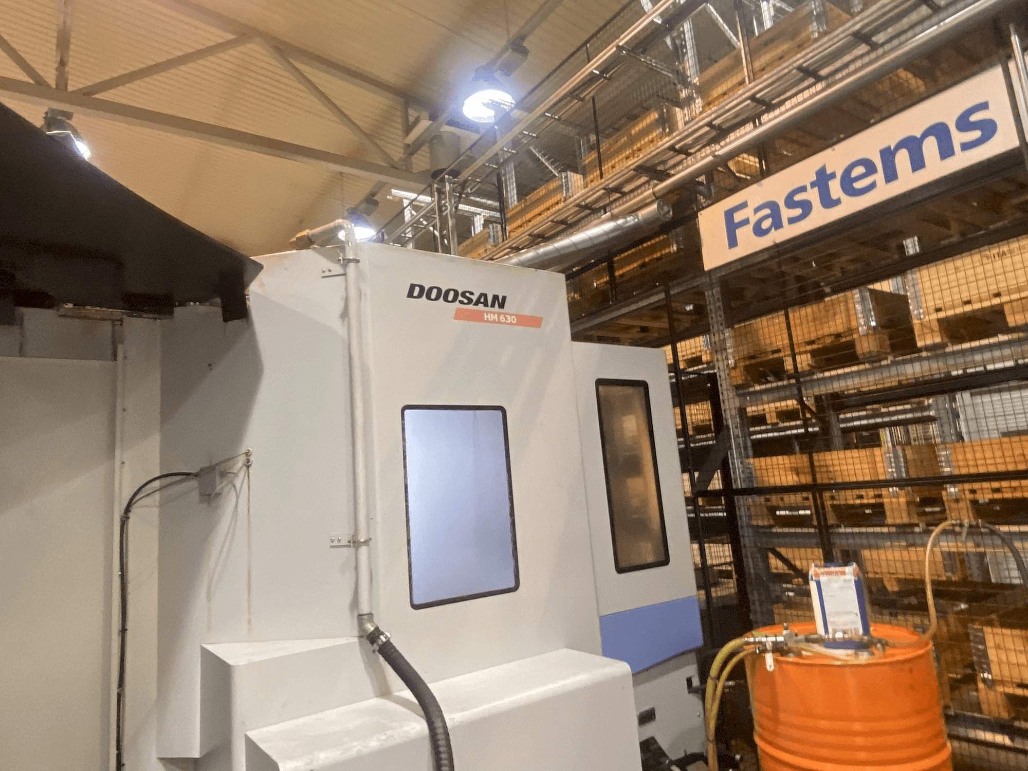 Вид станка DOOSAN HM 630 спереди