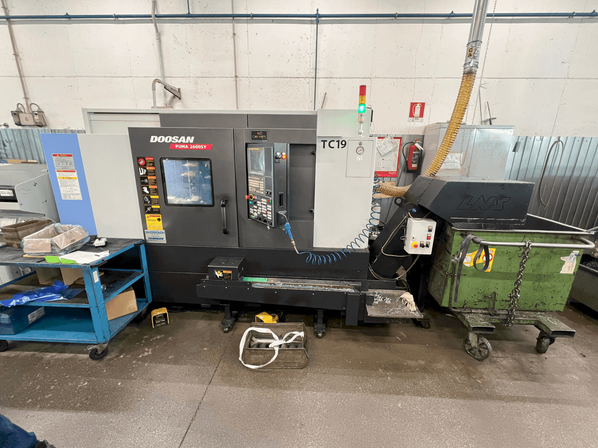 Вид станка DOOSAN 2600 SY спереди